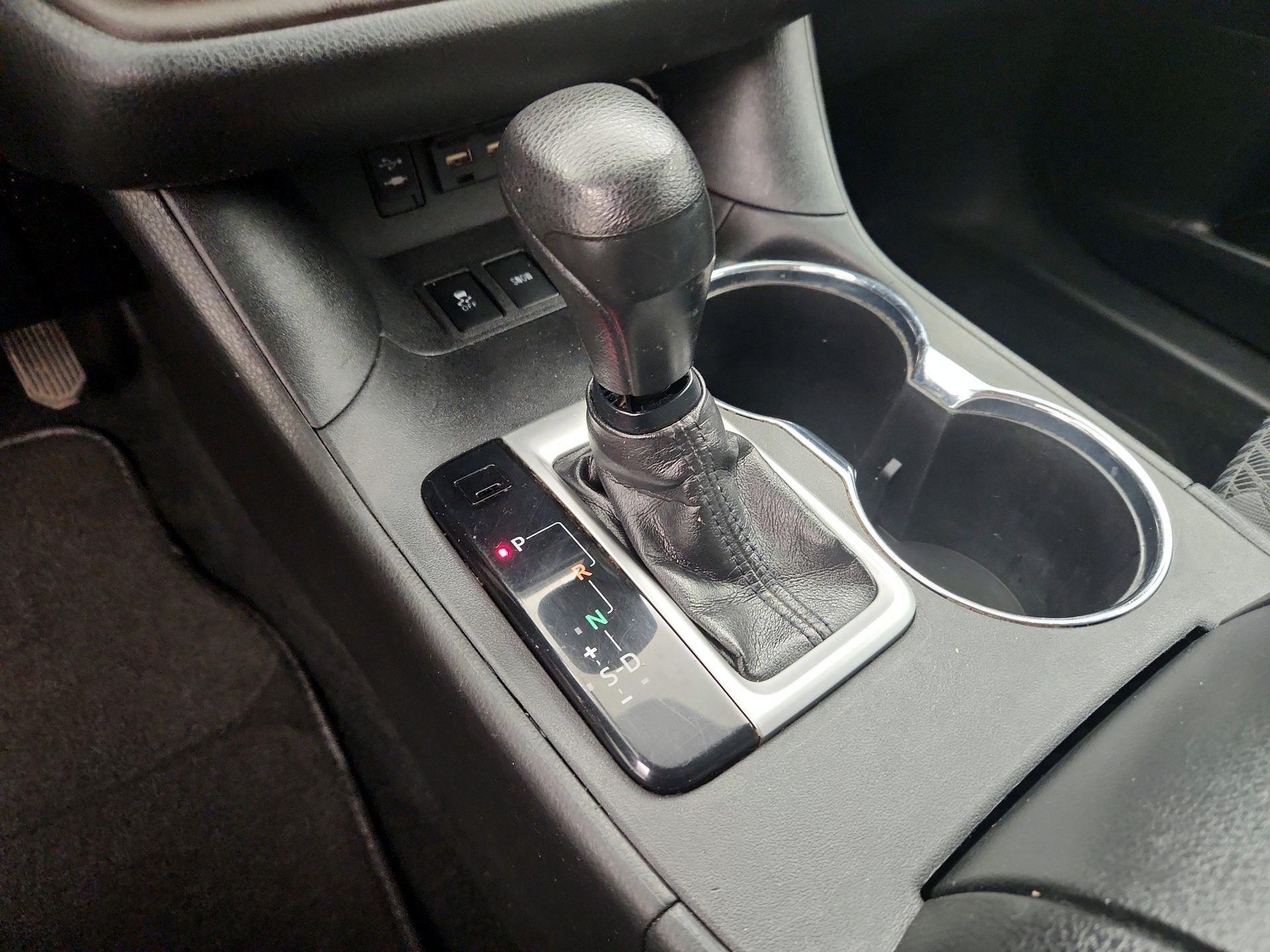 Thumbnail: 2019 Toyota Highlander - 17