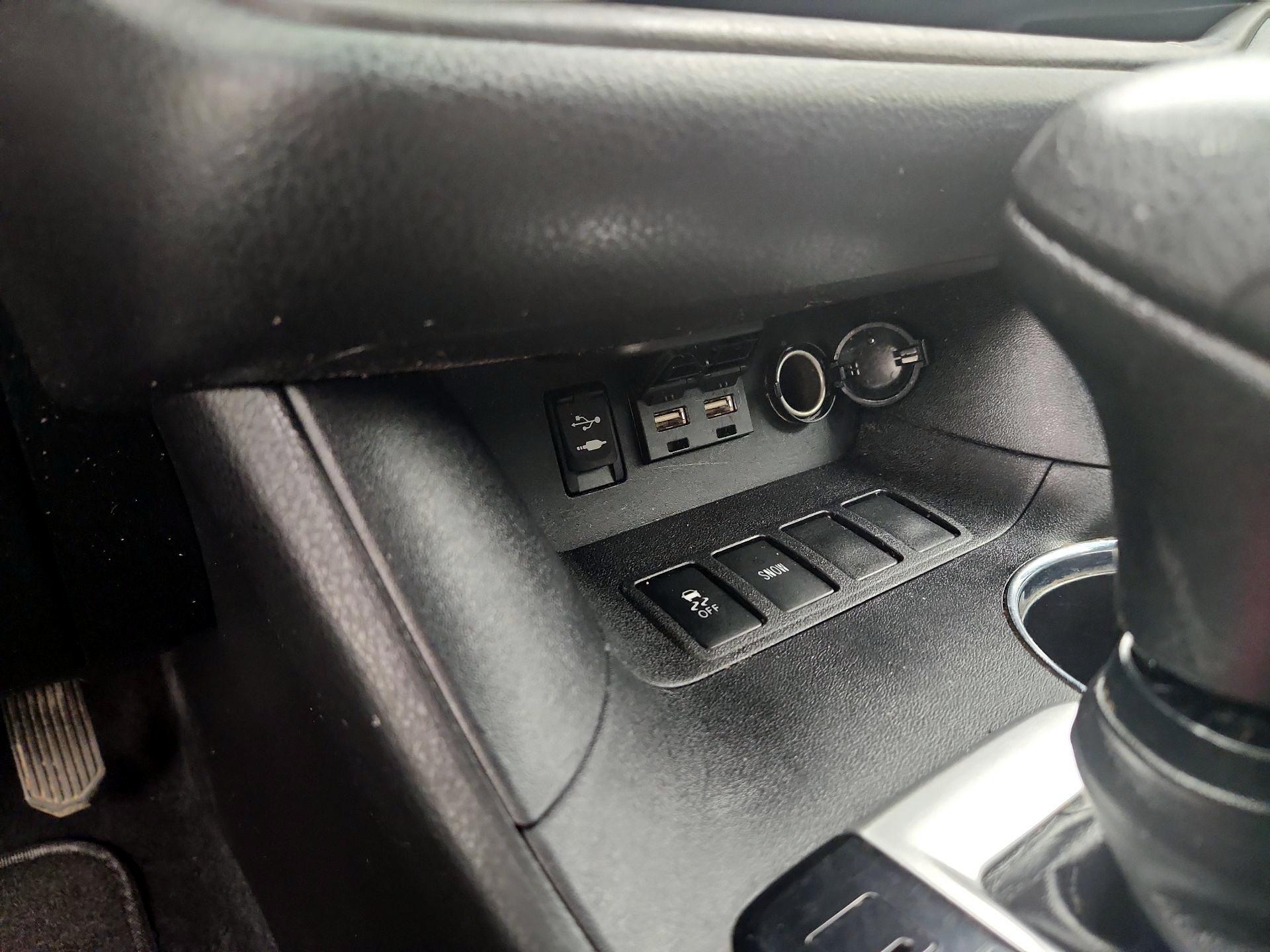 Thumbnail: 2019 Toyota Highlander - 18