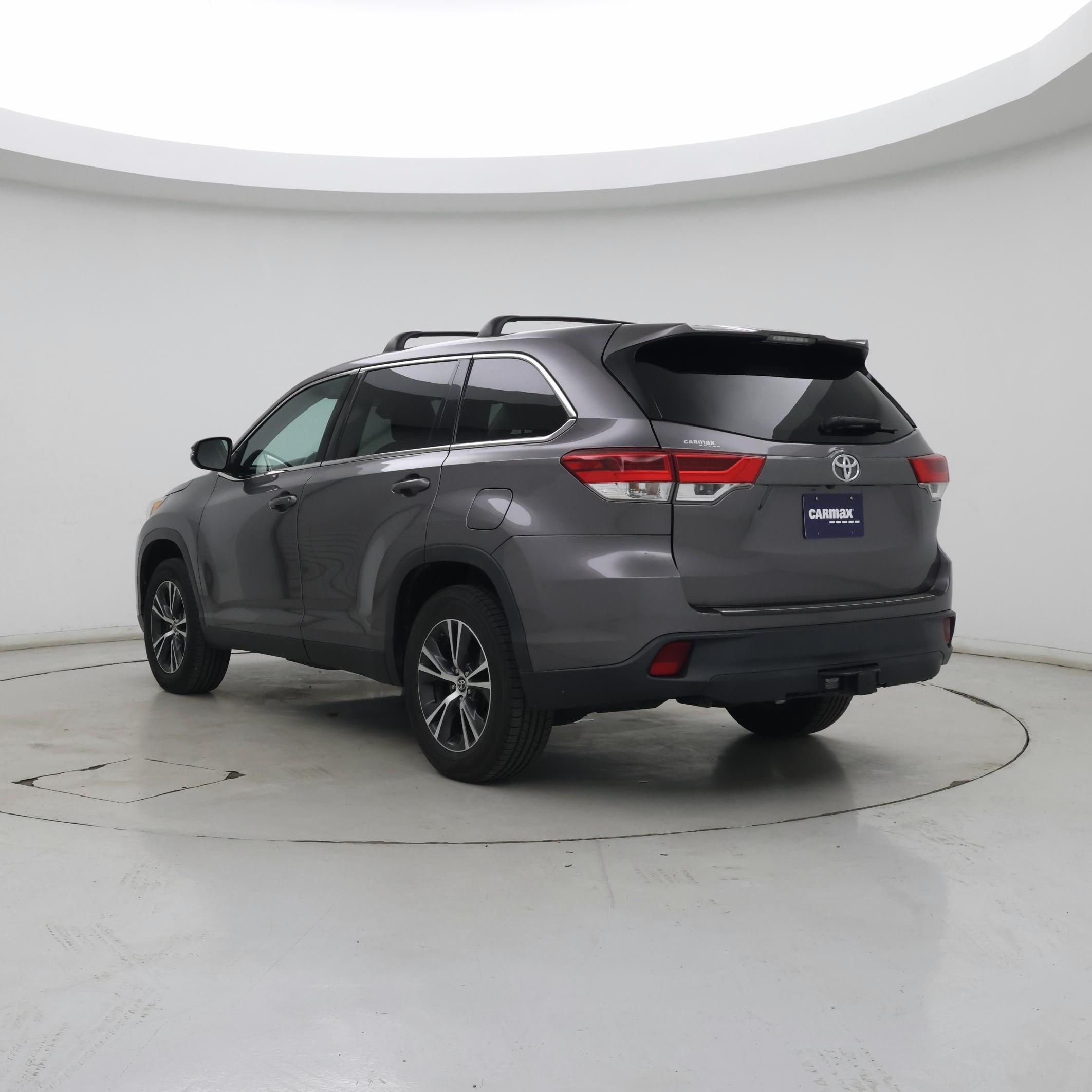 Thumbnail: 2019 Toyota Highlander - 2