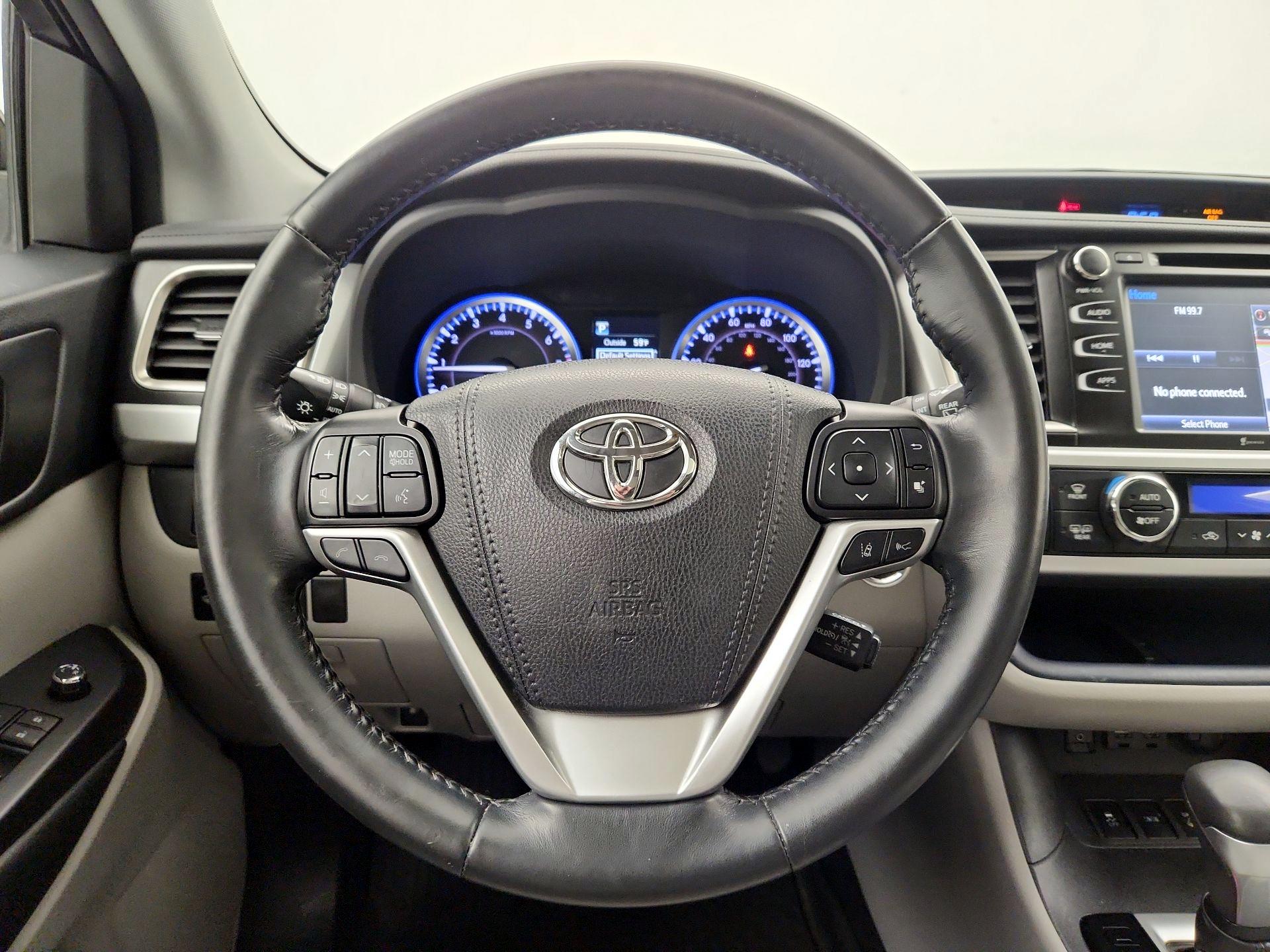 Thumbnail: 2019 Toyota Highlander - 10