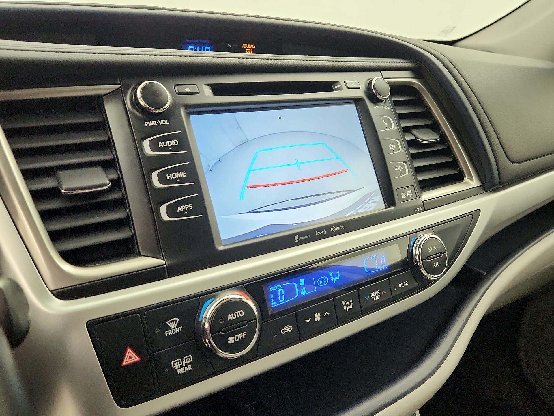 Thumbnail: 2019 Toyota Highlander - 15