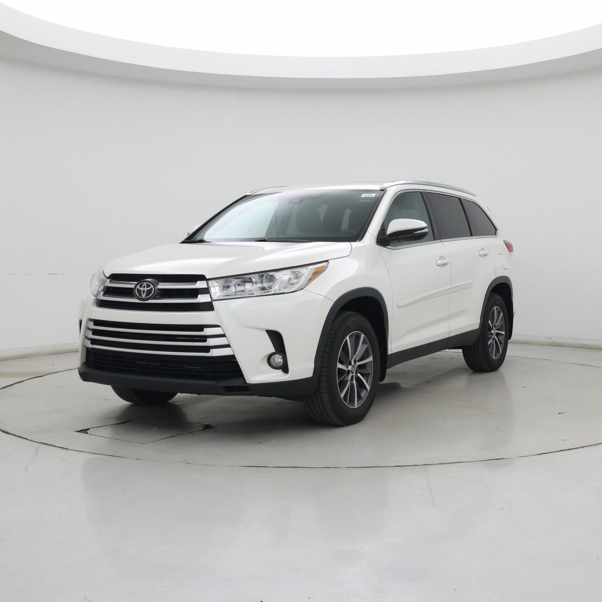 Thumbnail: 2019 Toyota Highlander - 4
