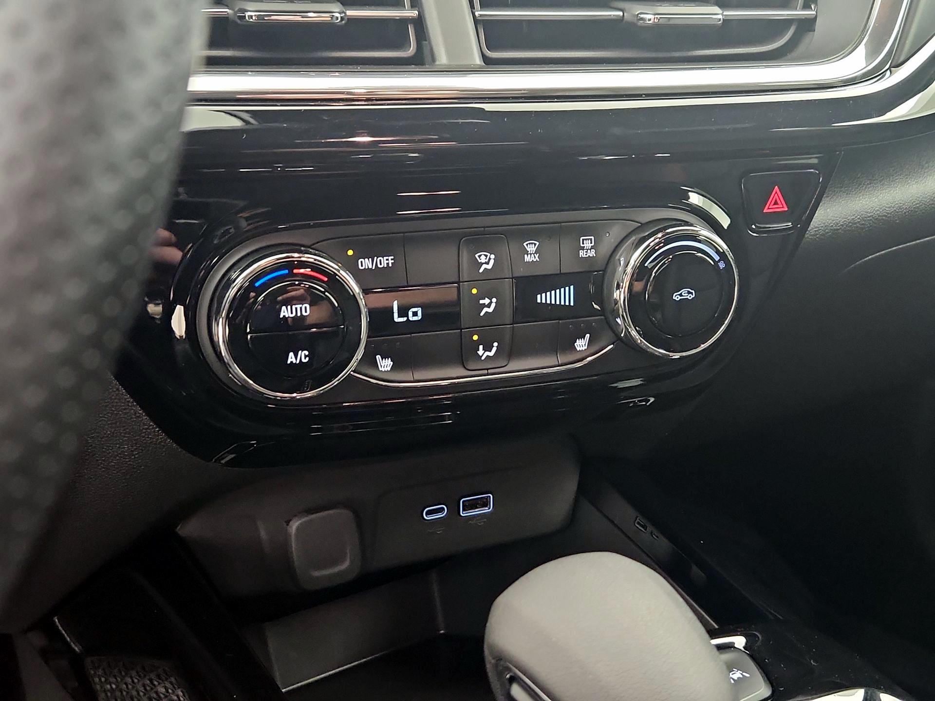 Thumbnail: 2025 Chevrolet Trax - 16