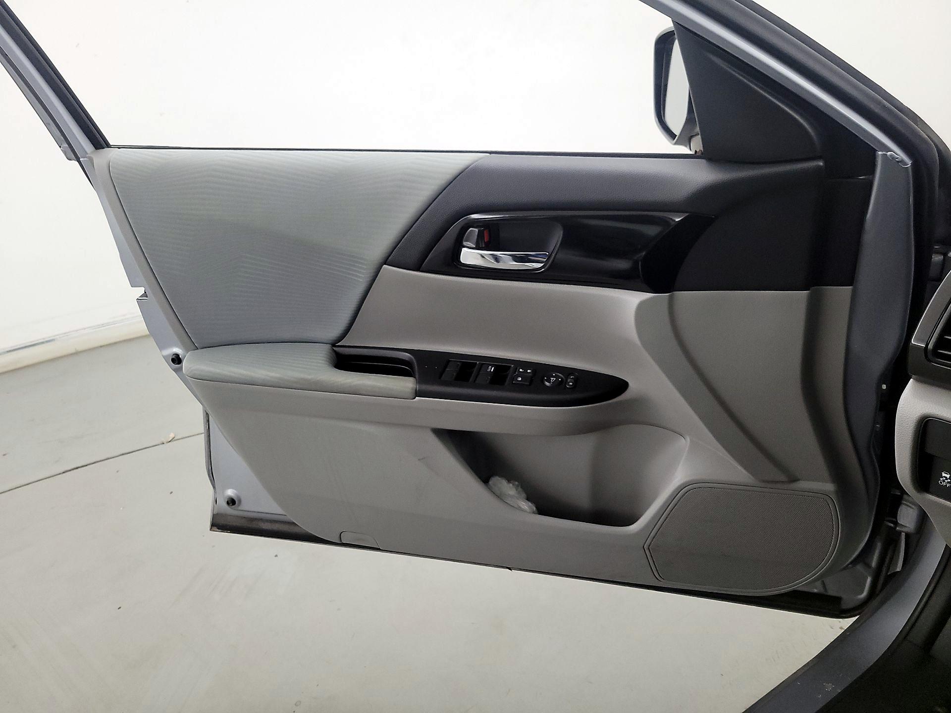 Thumbnail: 2016 Honda Accord - 12