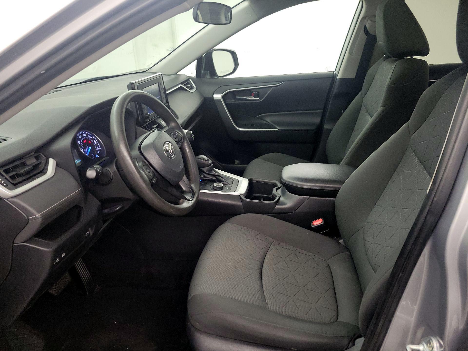 Thumbnail: 2022 Toyota RAV4 - 11