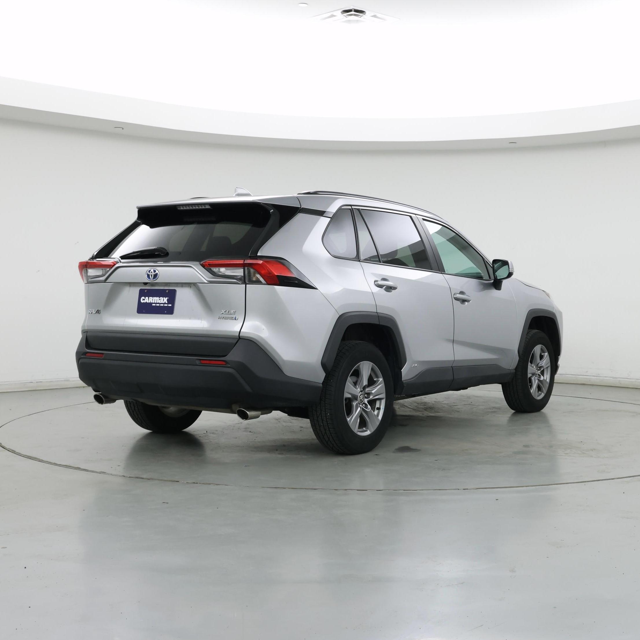 Thumbnail: 2022 Toyota RAV4 - 8