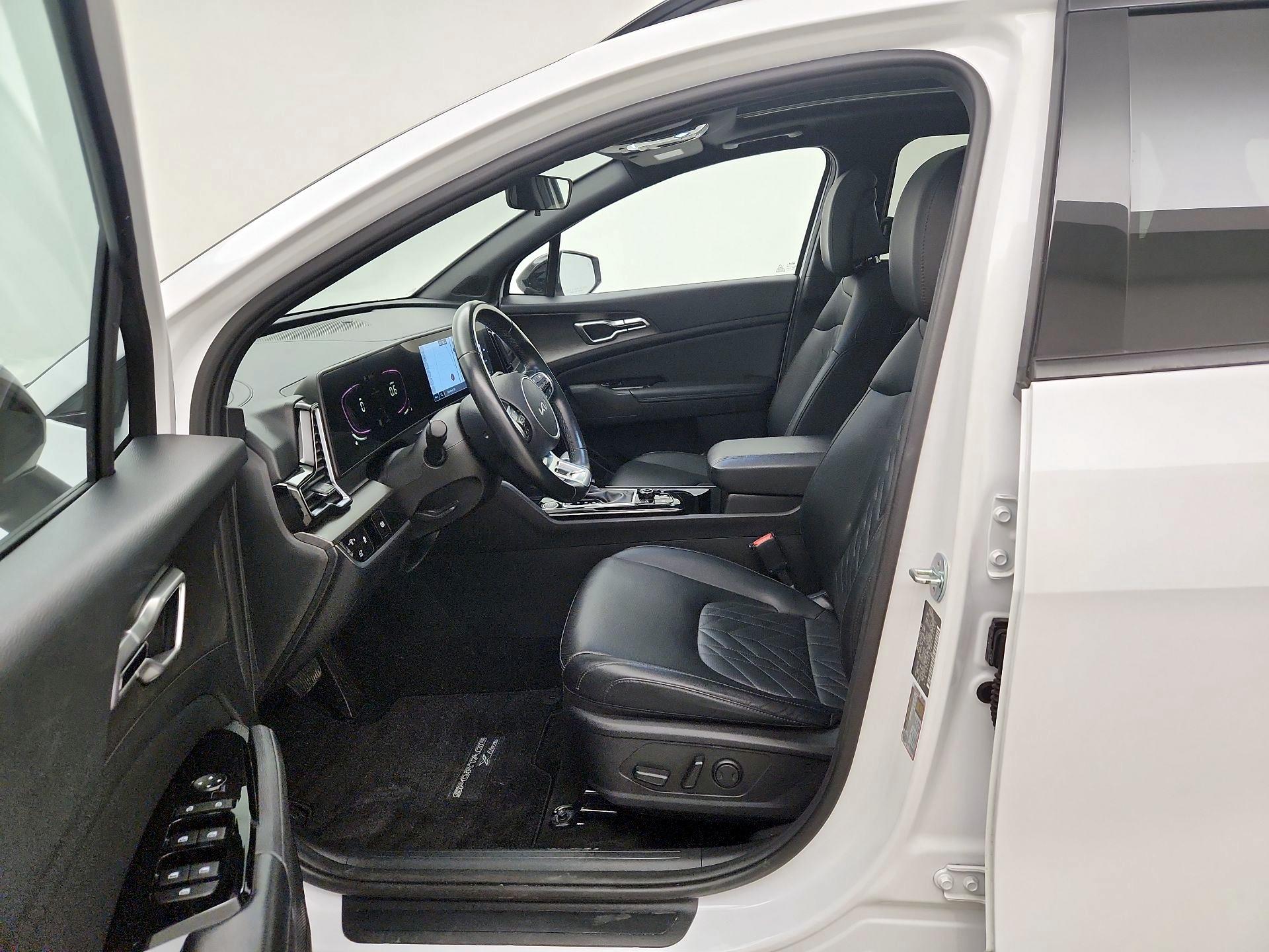 Thumbnail: 2023 Kia Sportage - 11