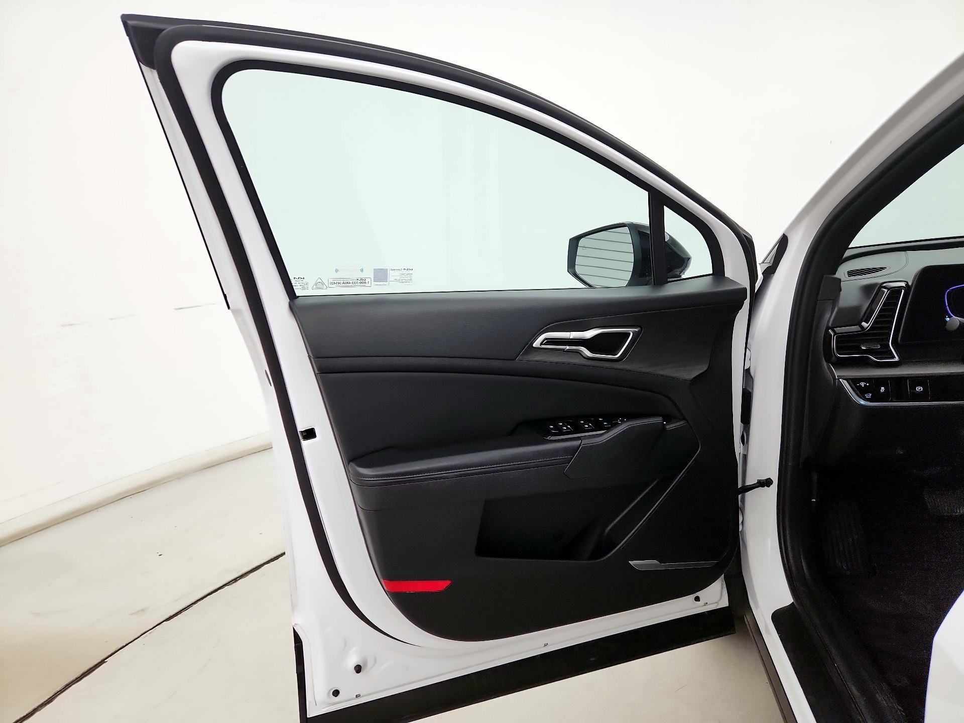 Thumbnail: 2023 Kia Sportage - 12