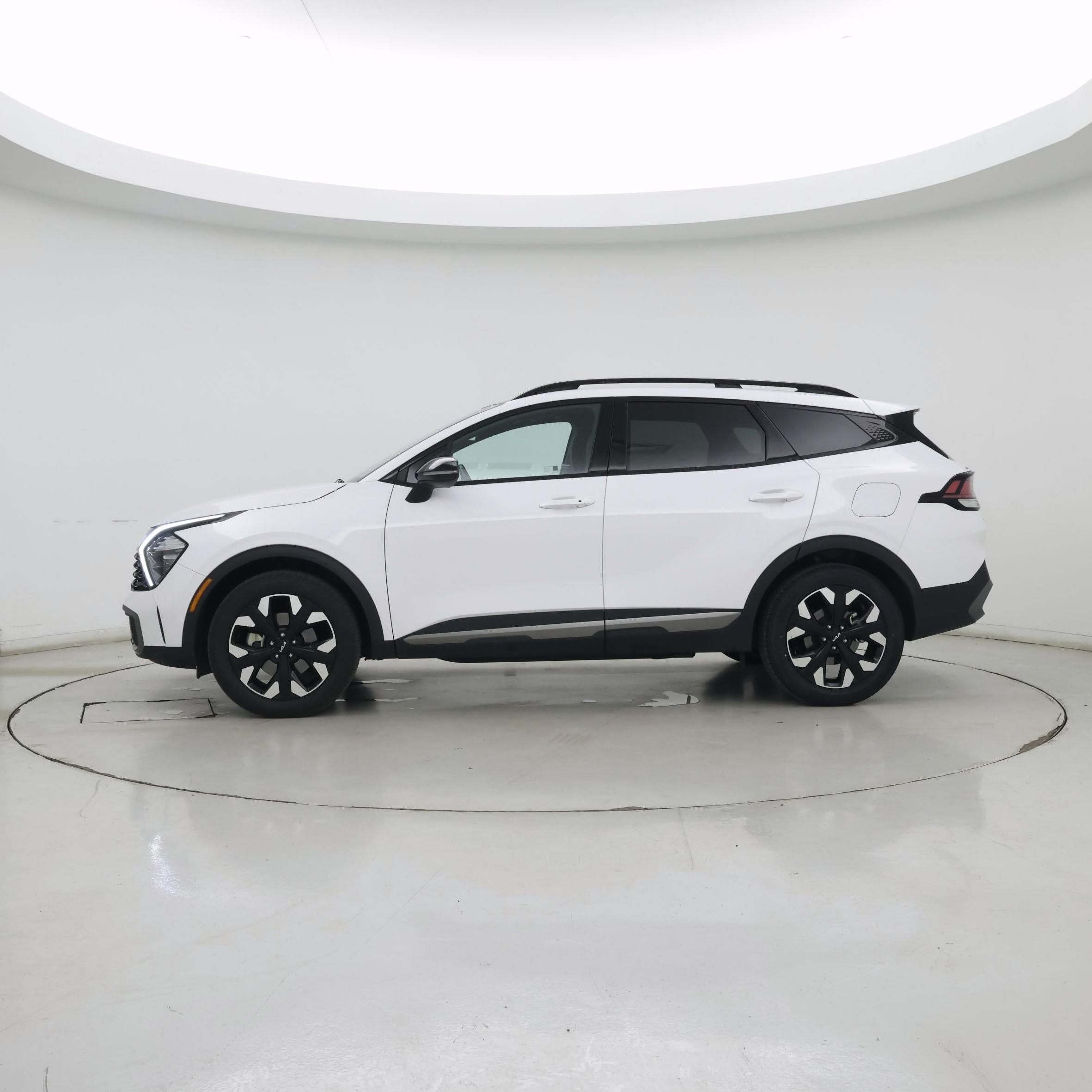 Thumbnail: 2023 Kia Sportage - 3