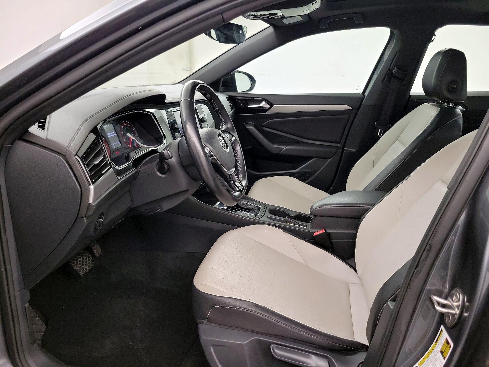 Thumbnail: 2019 Volkswagen Jetta - 11
