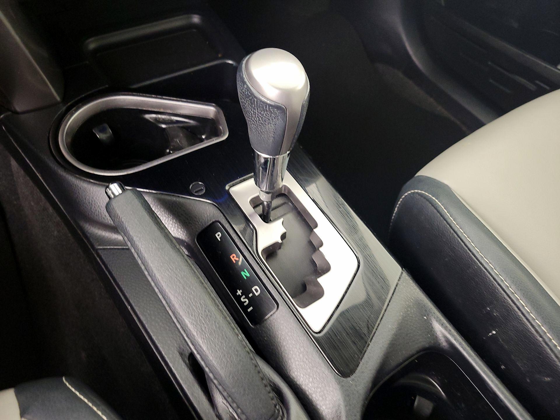 Thumbnail: 2016 Toyota RAV4 - 17