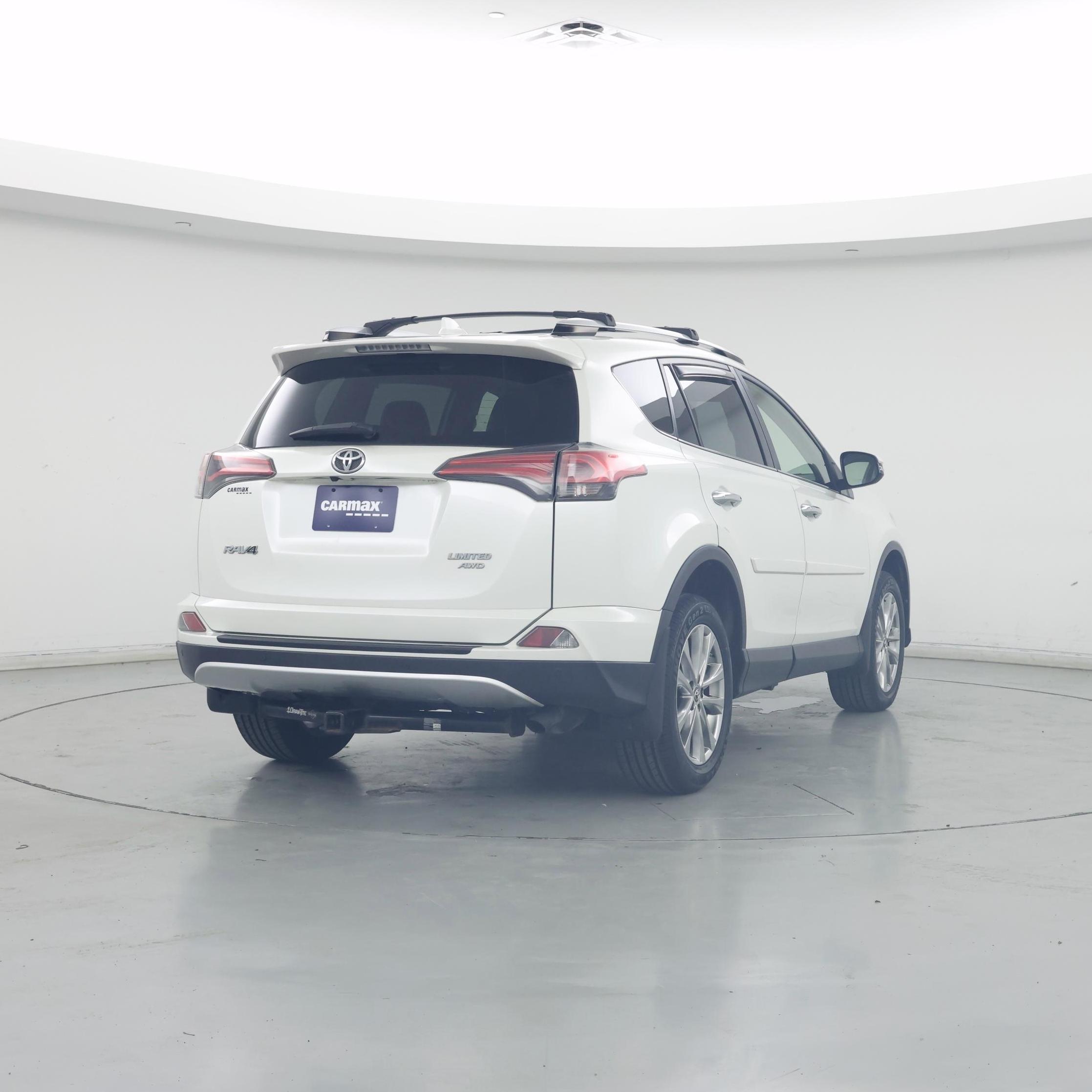 Thumbnail: 2016 Toyota RAV4 - 8