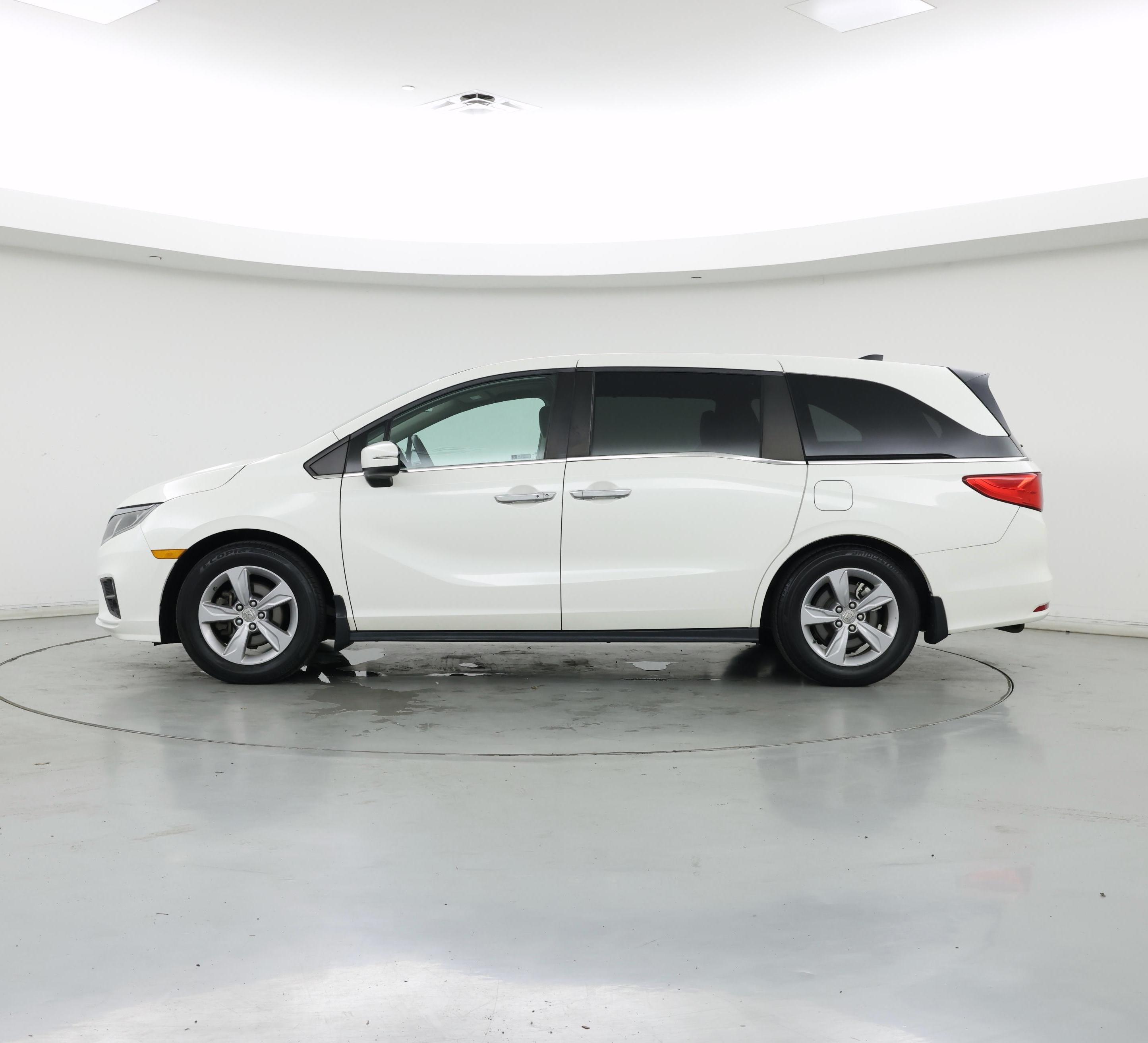 Thumbnail: 2019 Honda Odyssey - 3