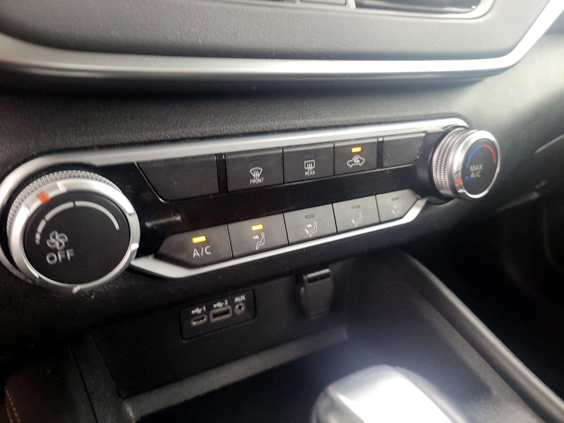 Thumbnail: 2020 Nissan Altima - 16