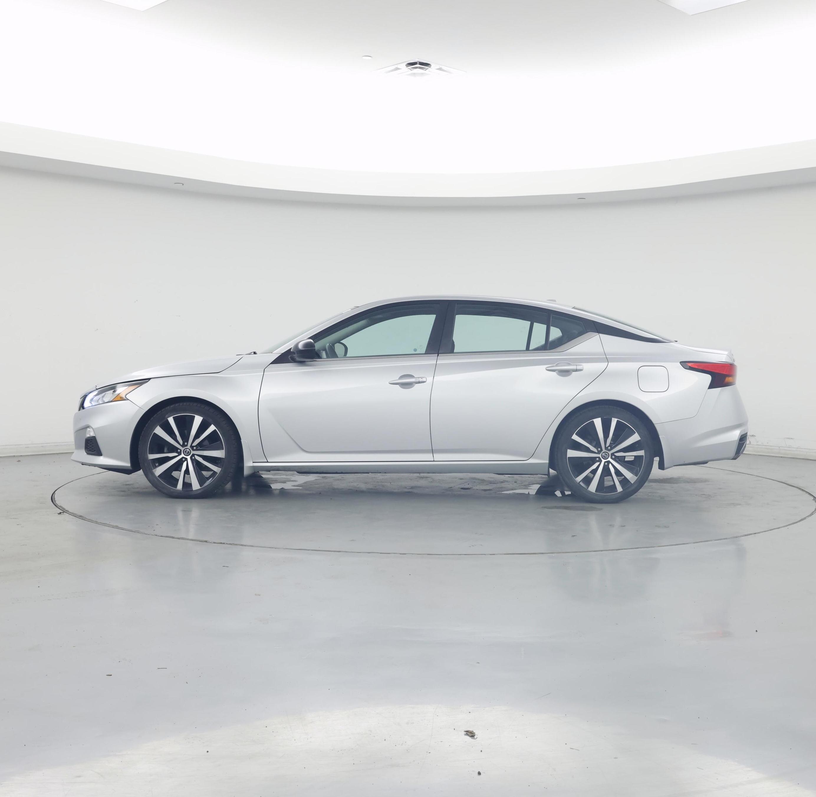 Thumbnail: 2020 Nissan Altima - 3