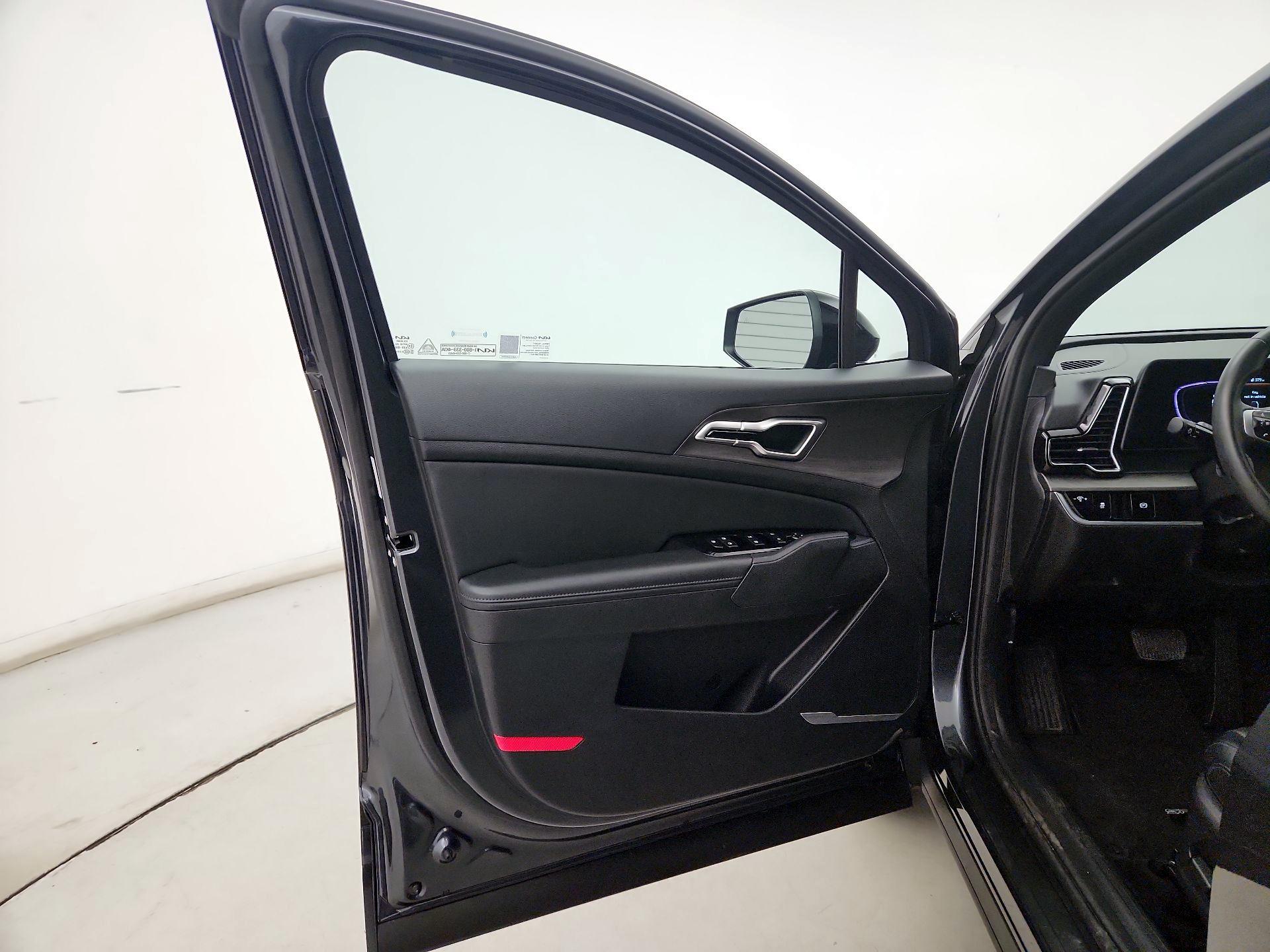 Thumbnail: 2023 Kia Sportage - 12