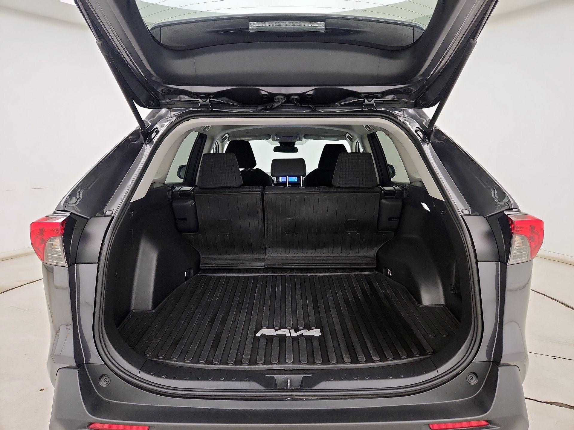 Thumbnail: 2025 Toyota RAV4 - 20