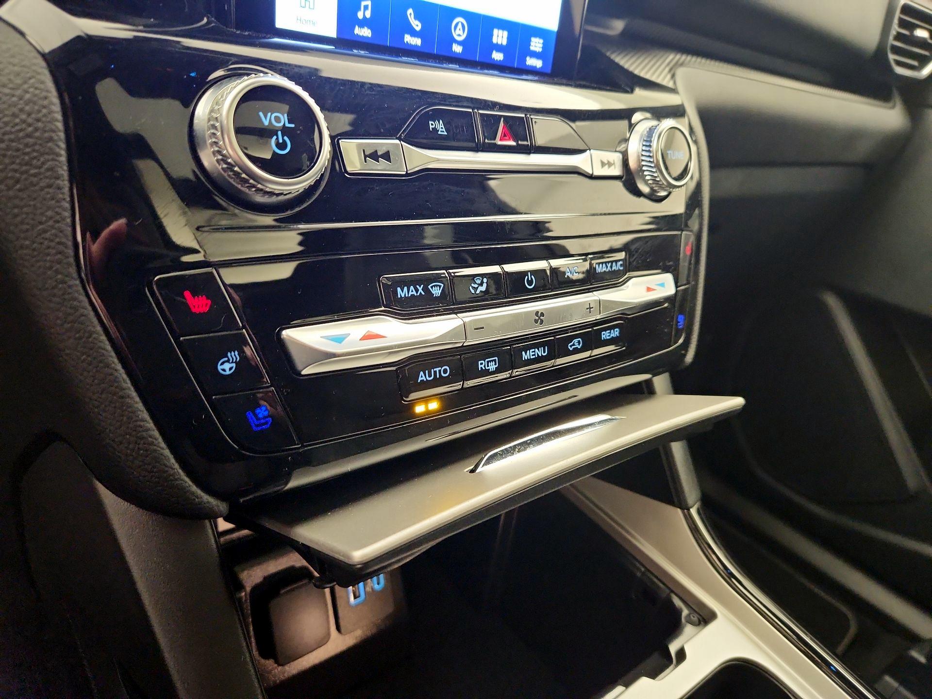 Thumbnail: 2023 Ford Explorer - 17