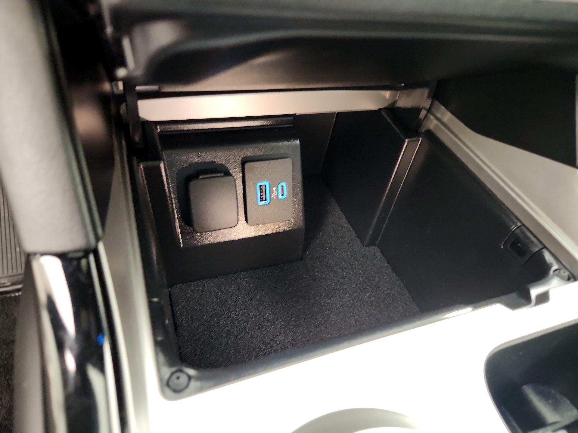 Thumbnail: 2023 Ford Explorer - 19