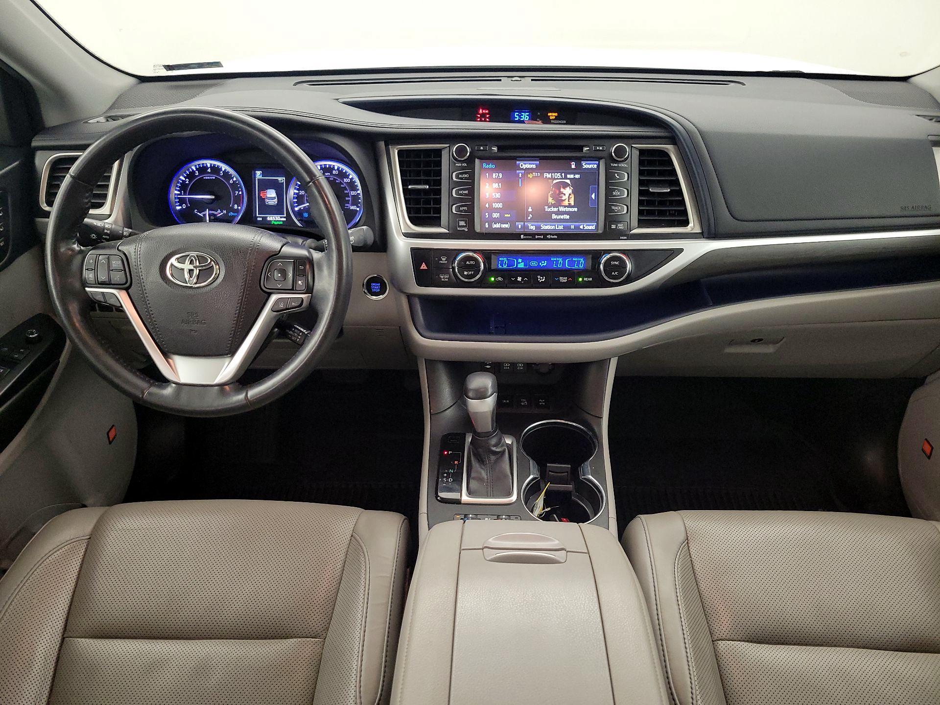Thumbnail: 2019 Toyota Highlander - 9