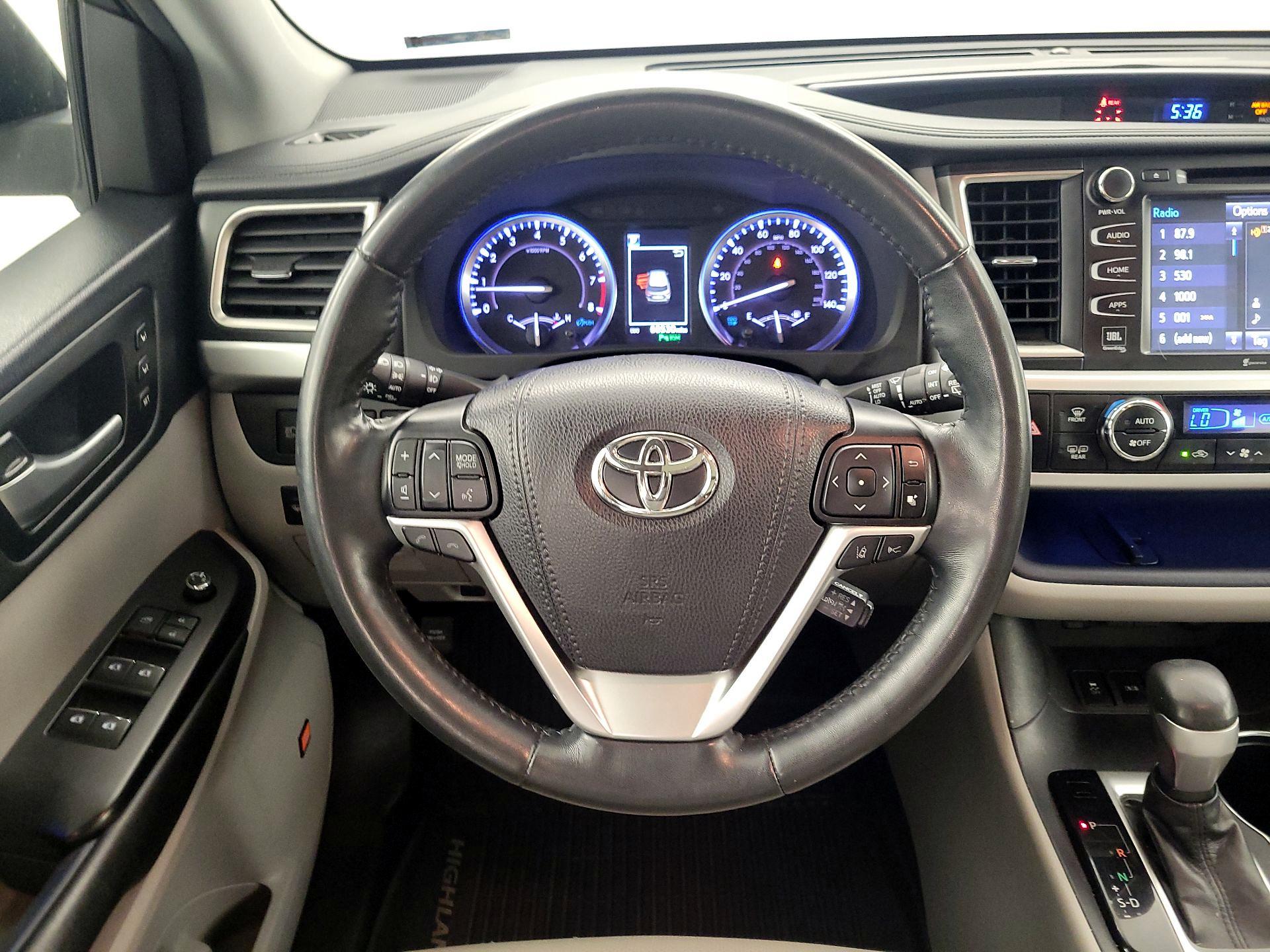 Thumbnail: 2019 Toyota Highlander - 10