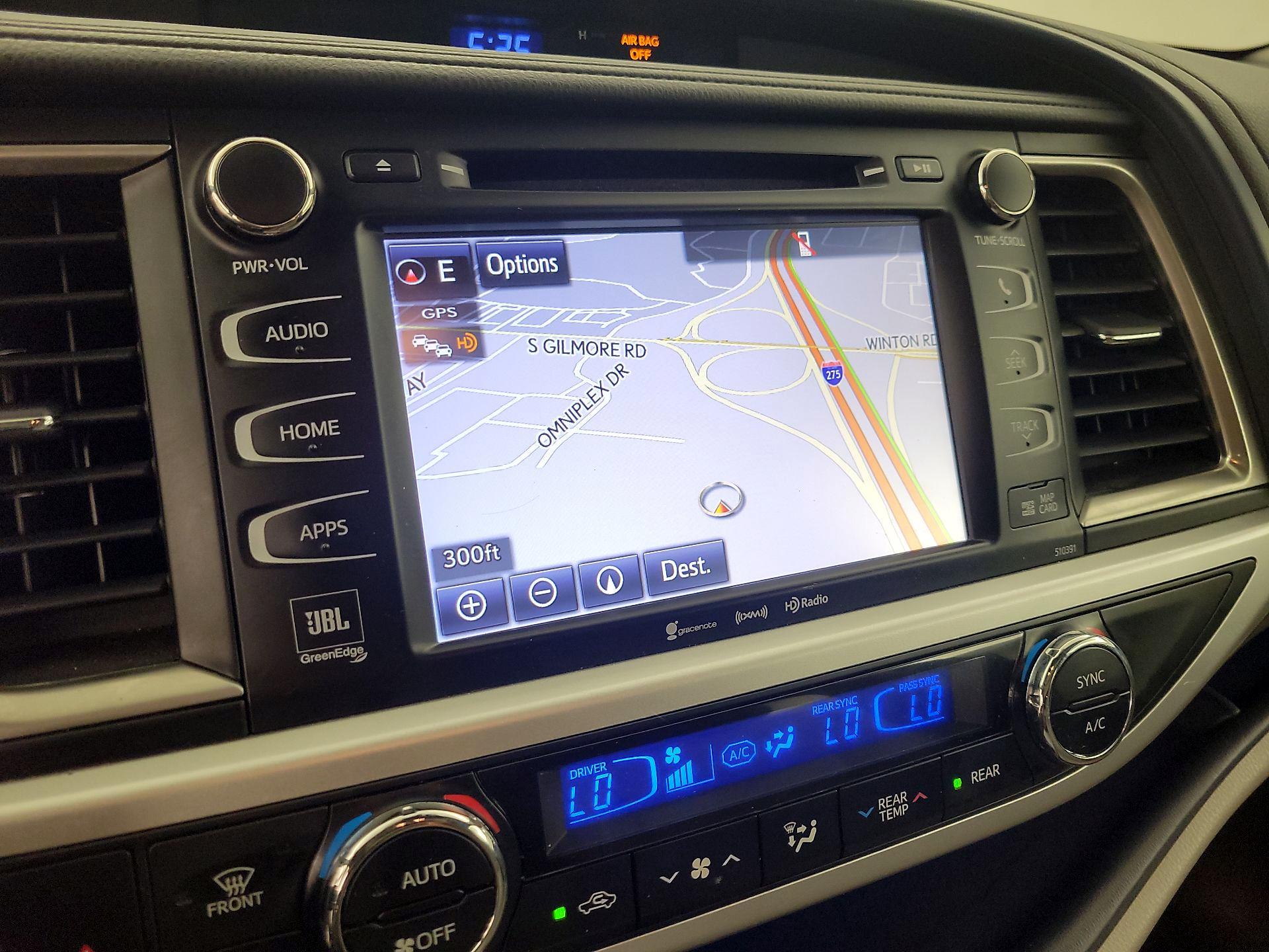 Thumbnail: 2019 Toyota Highlander - 14