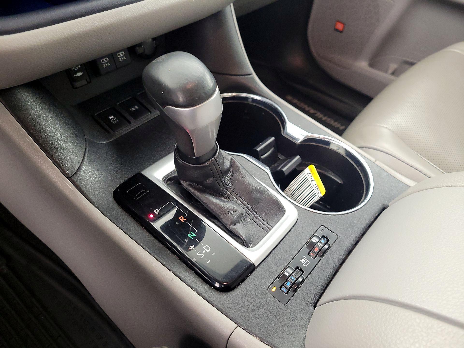 Thumbnail: 2019 Toyota Highlander - 18