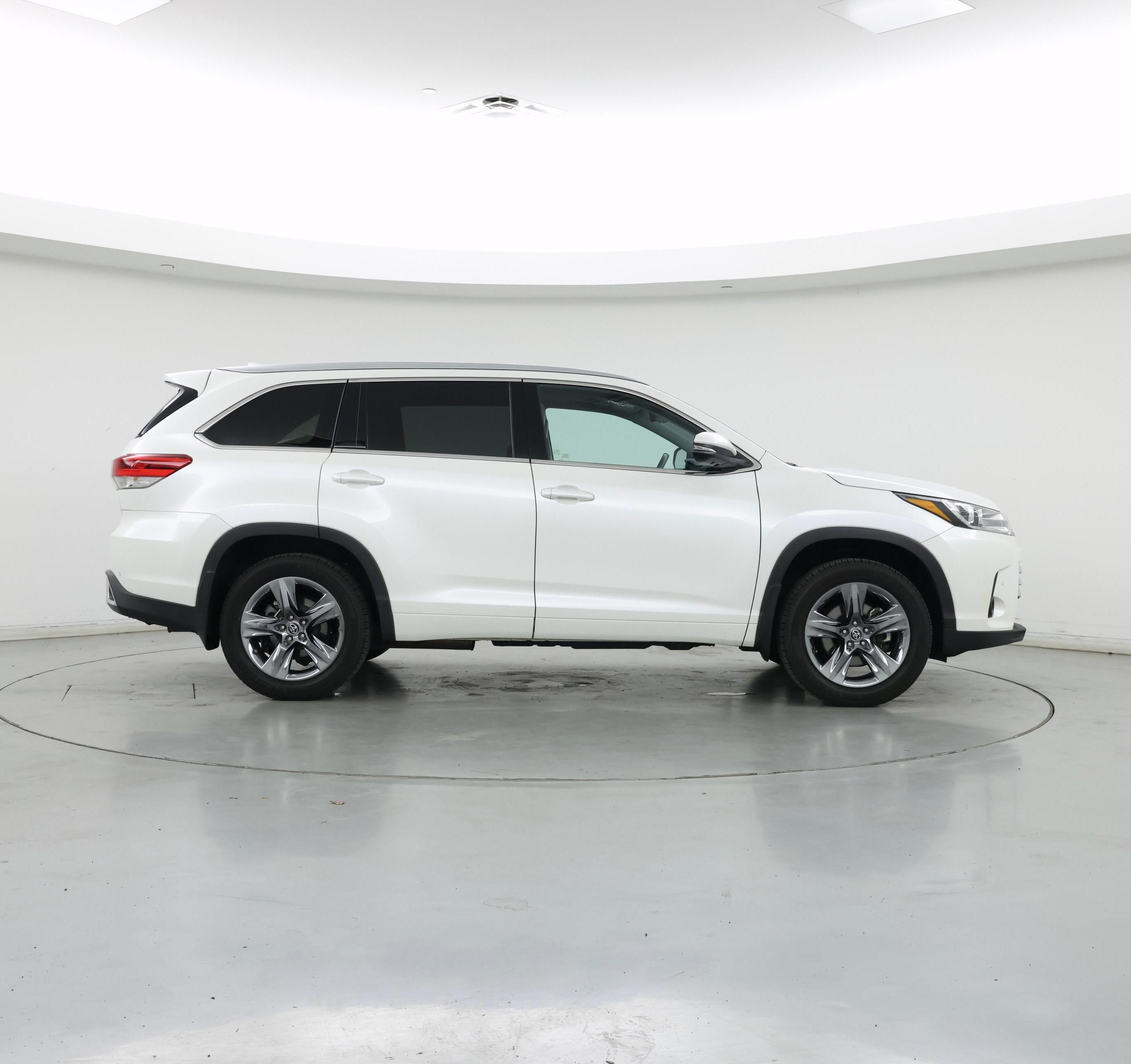 Thumbnail: 2019 Toyota Highlander - 7