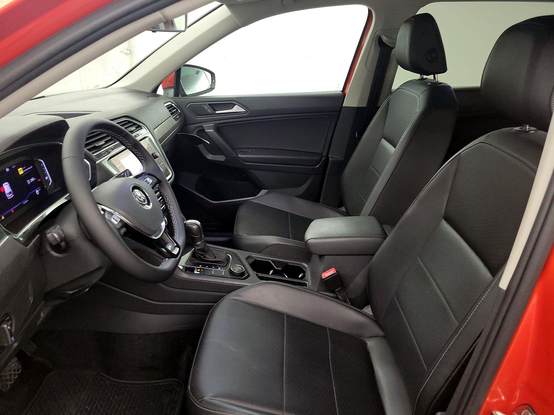 Thumbnail: 2019 Volkswagen Tiguan - 11