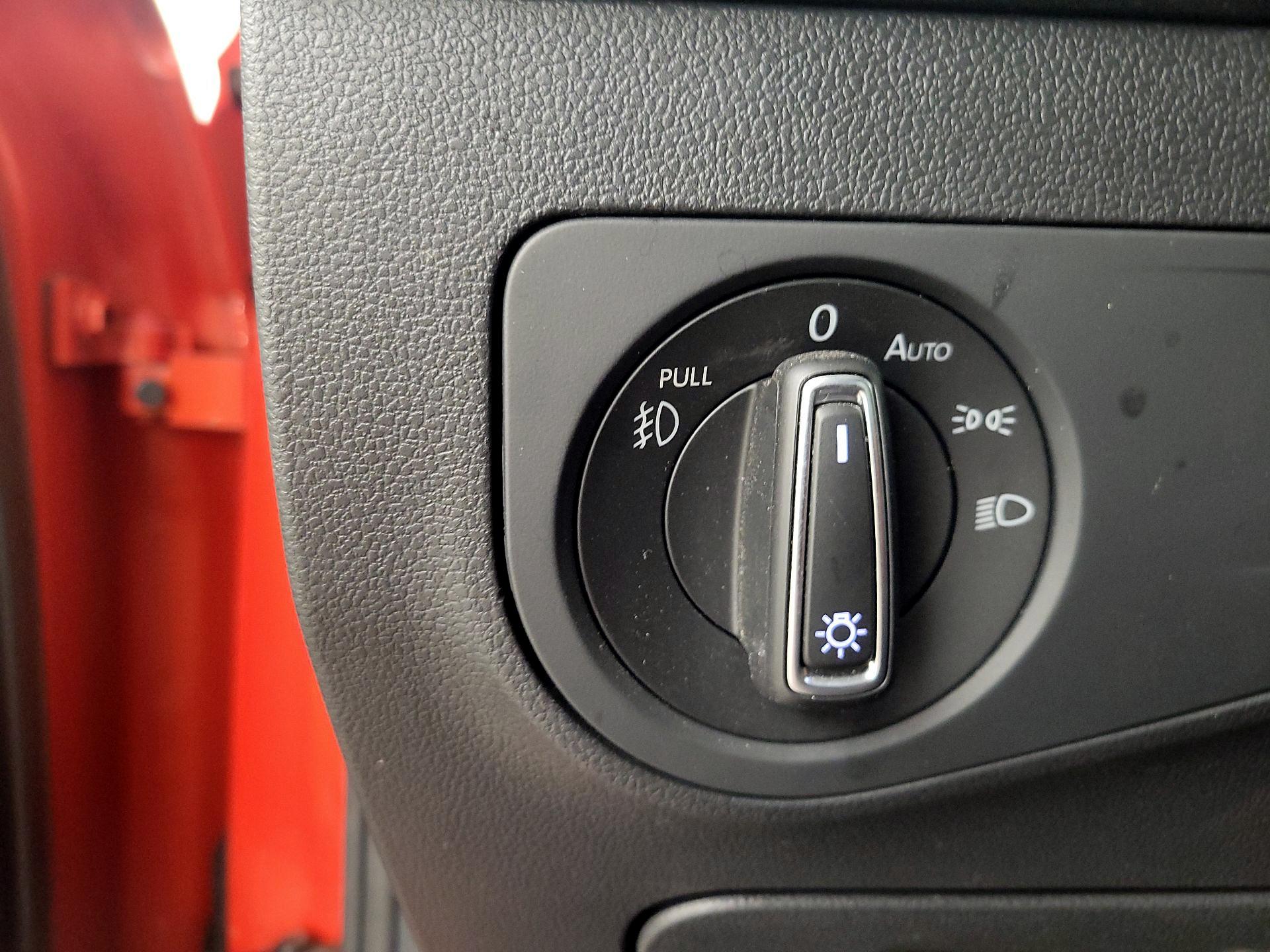 Thumbnail: 2019 Volkswagen Tiguan - 13