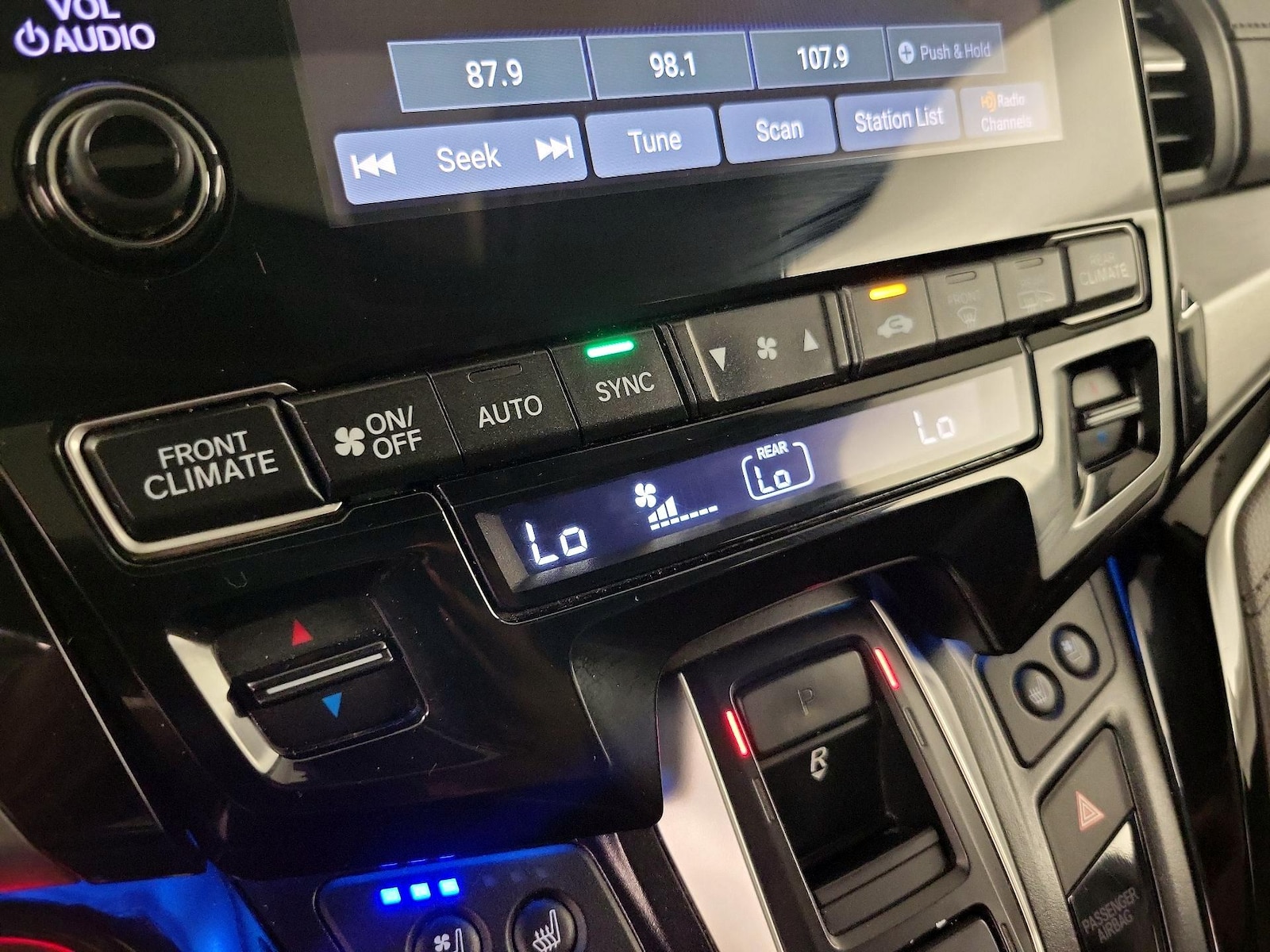 2019 Honda Odyssey Elite - Photo 16