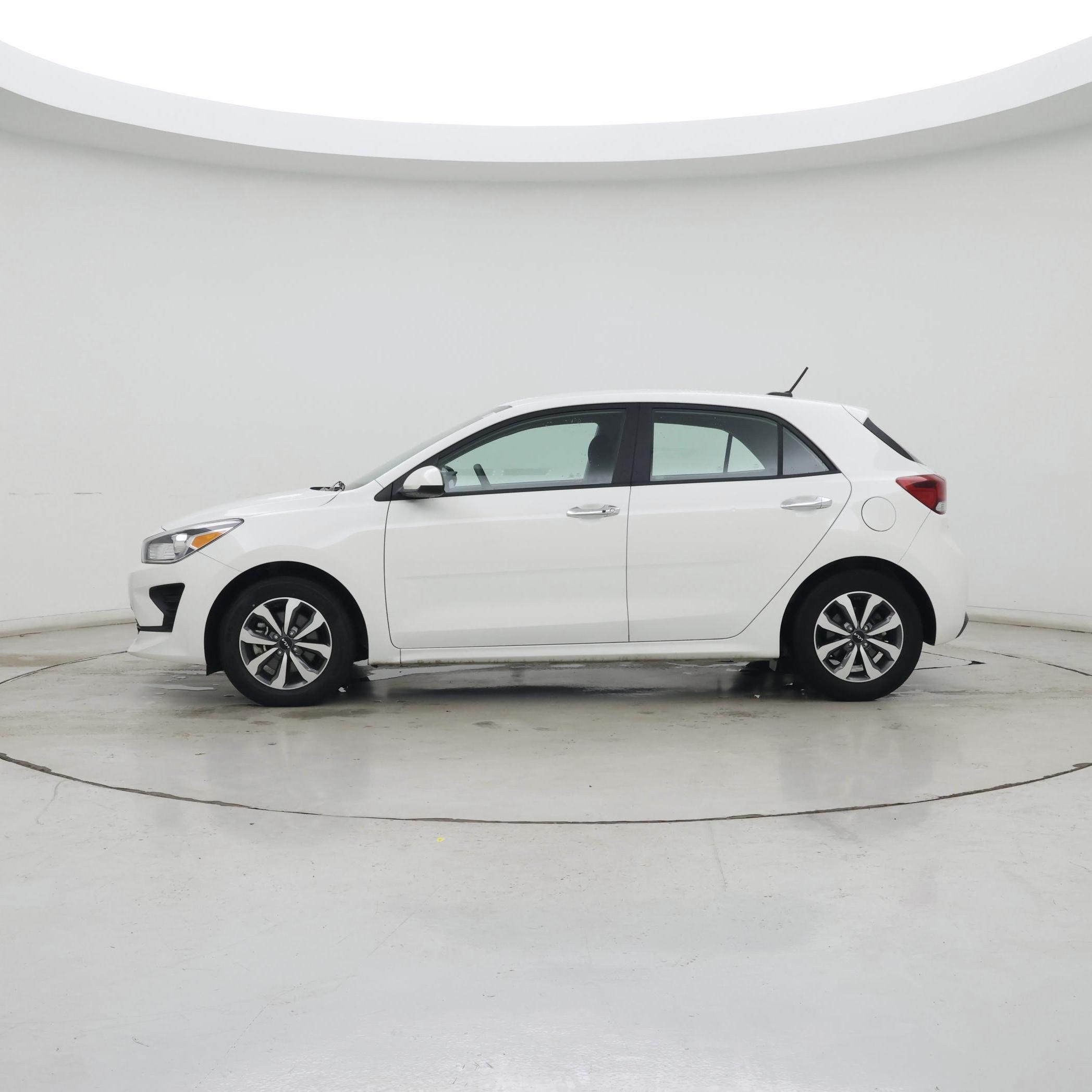 Thumbnail: 2022 Kia Rio5 - 3