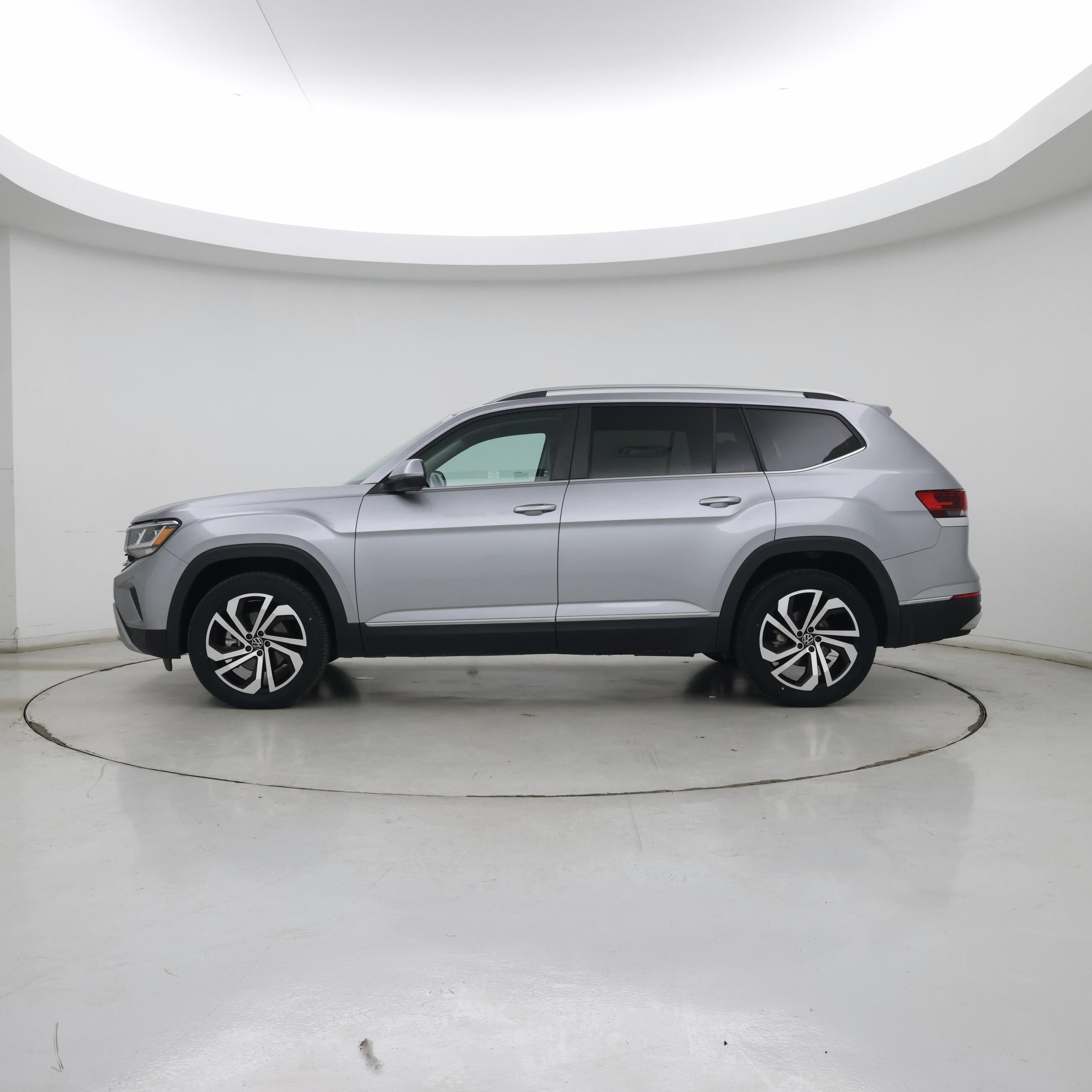 Thumbnail: 2022 Volkswagen Atlas - 3