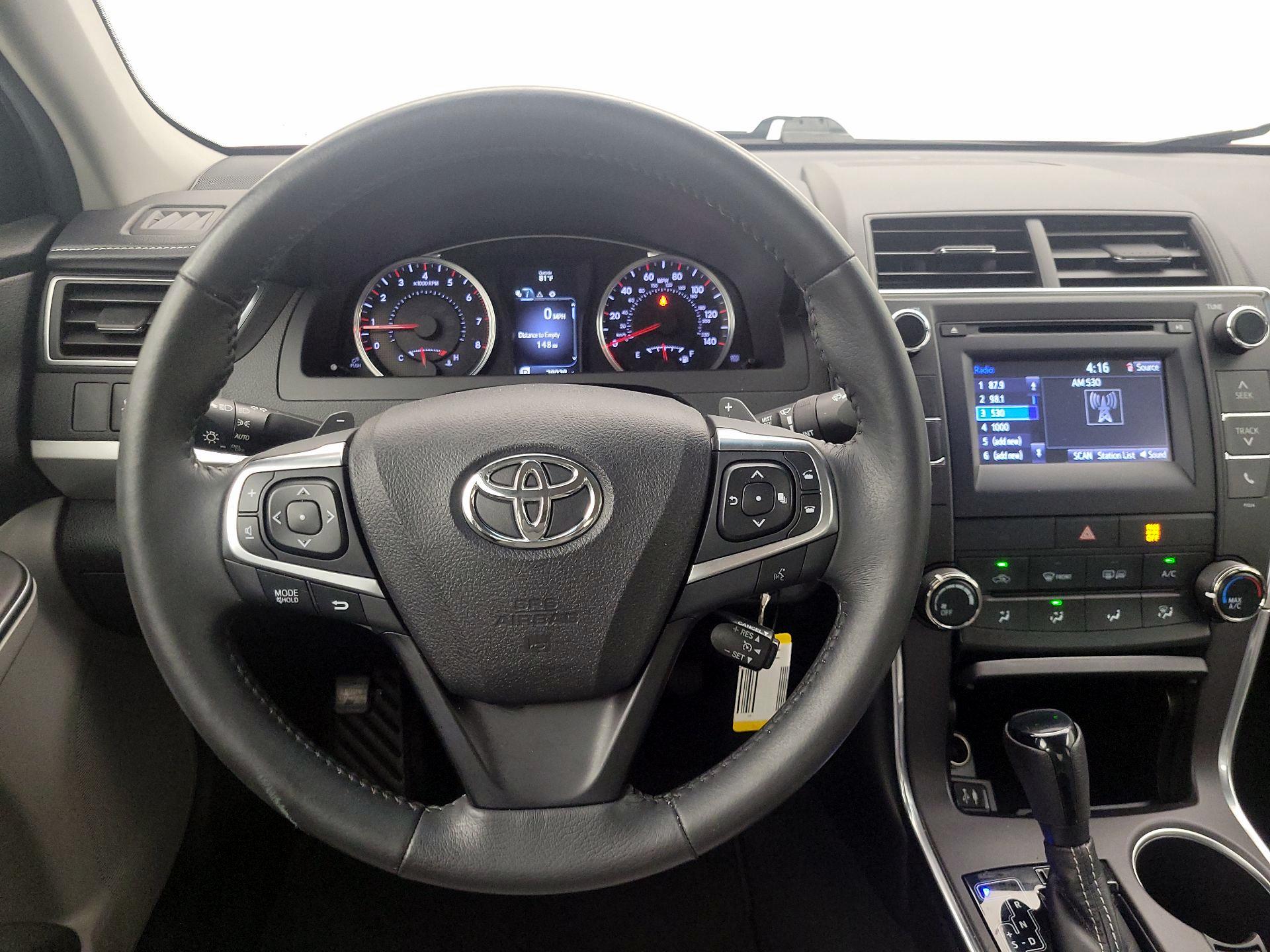 Thumbnail: 2016 Toyota Camry - 10
