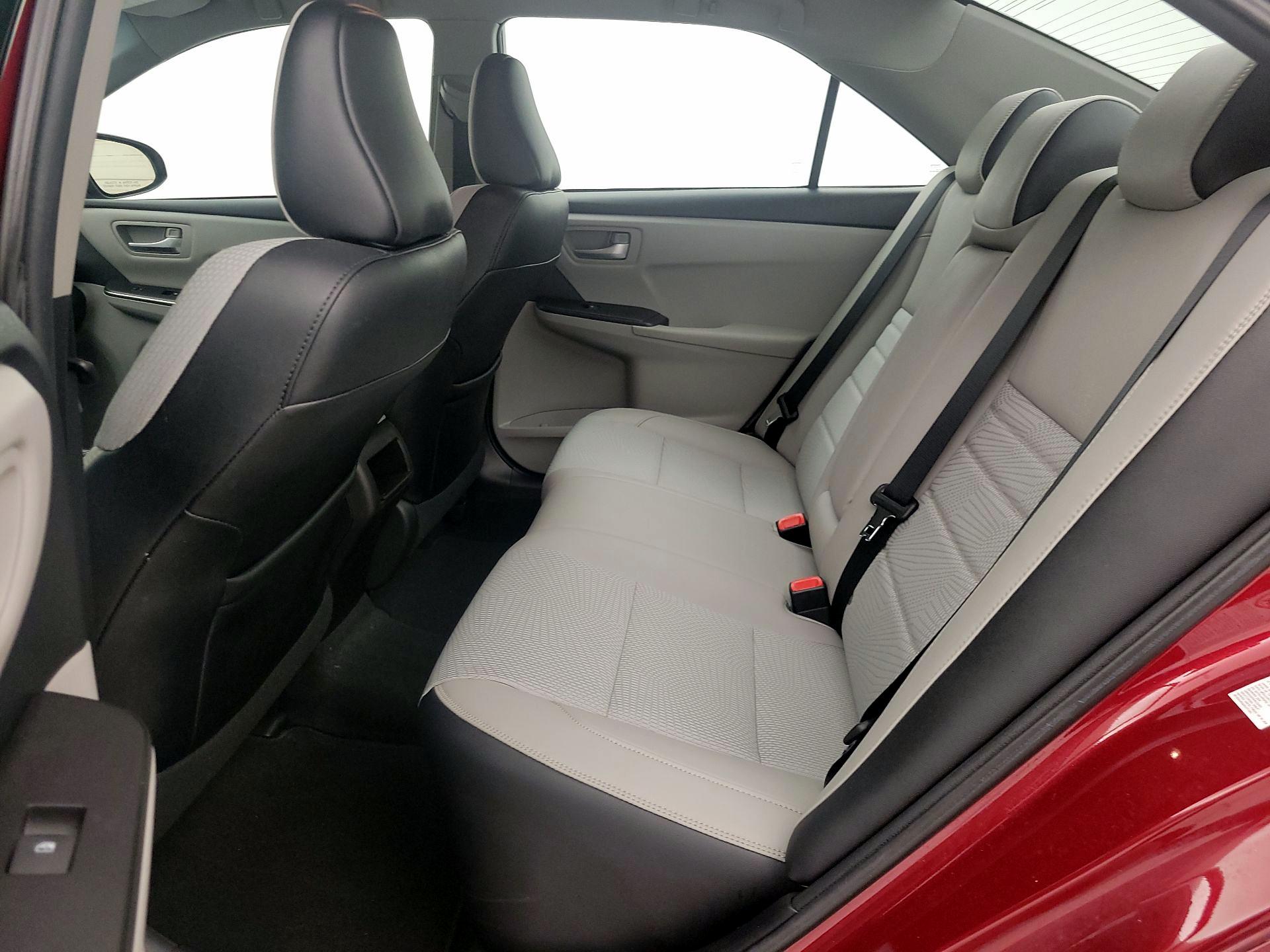 Thumbnail: 2016 Toyota Camry - 19