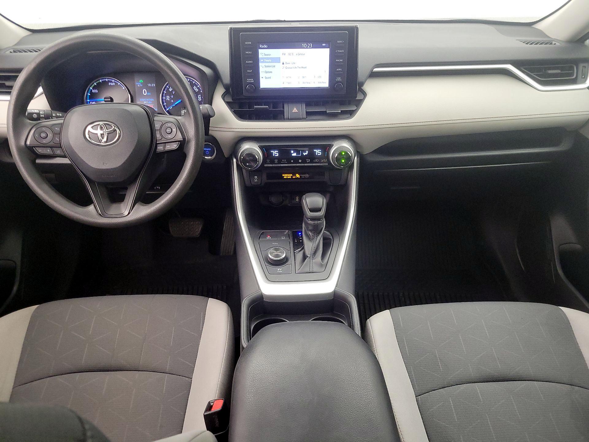 Thumbnail: 2019 Toyota RAV4 - 9