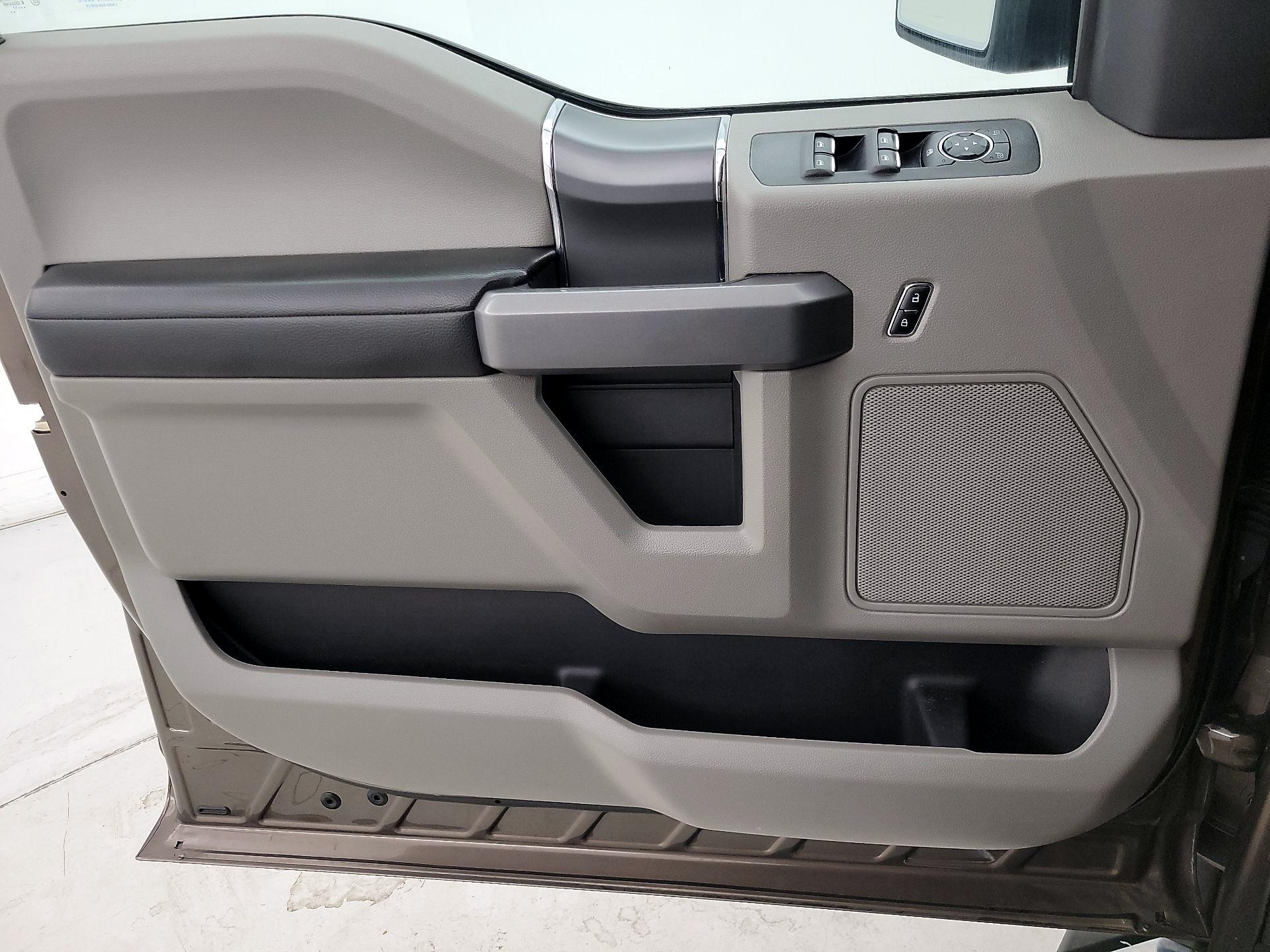 Thumbnail: 2017 Ford F-150 - 12