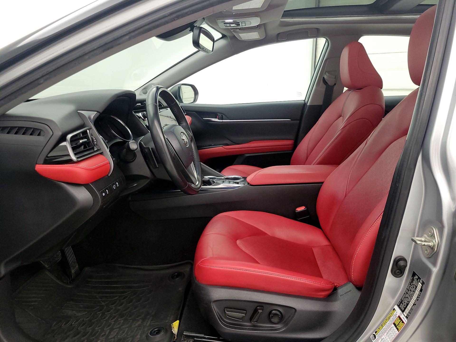 Thumbnail: 2019 Toyota Camry - 11