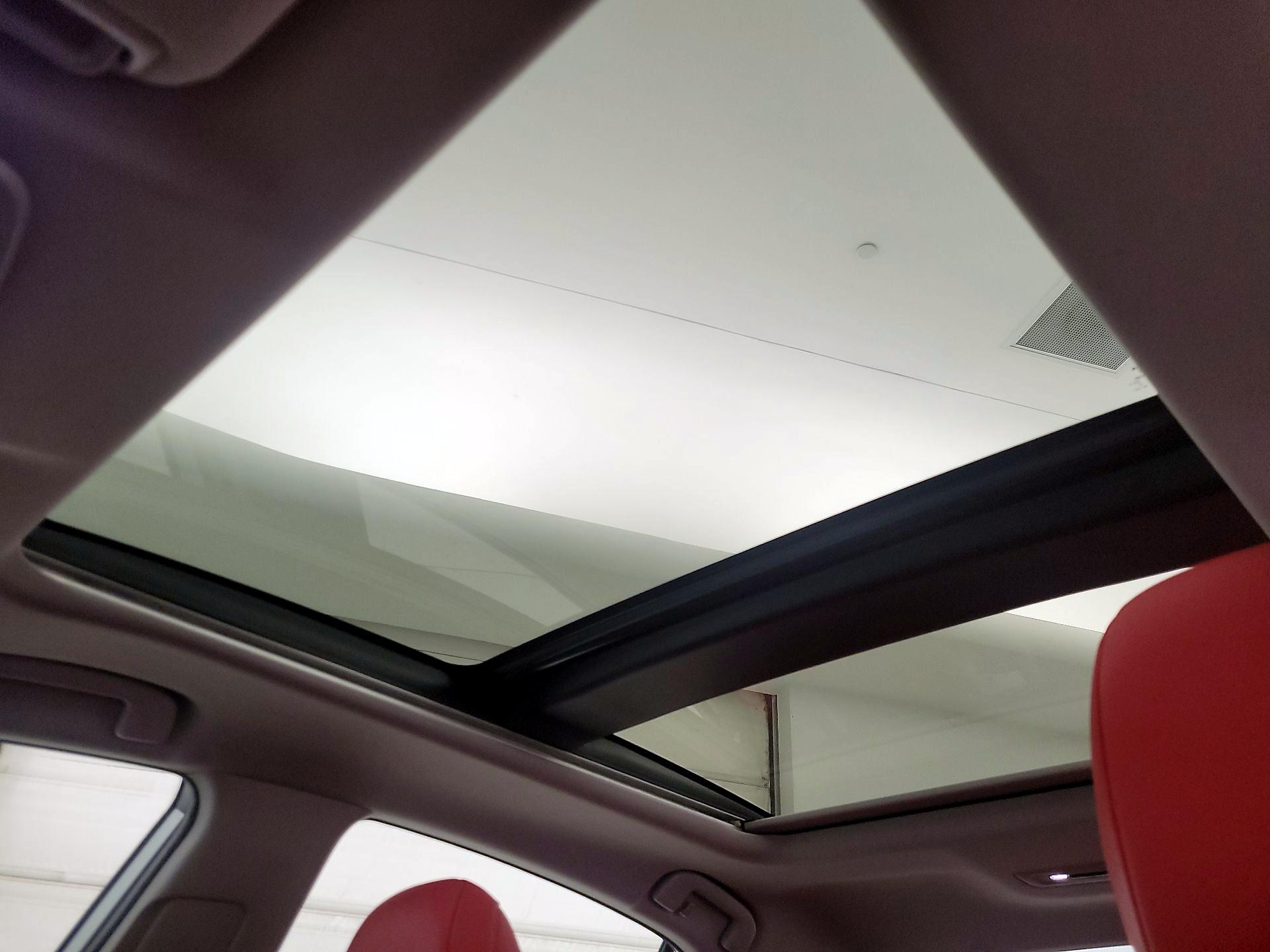 Thumbnail: 2019 Toyota Camry - 20