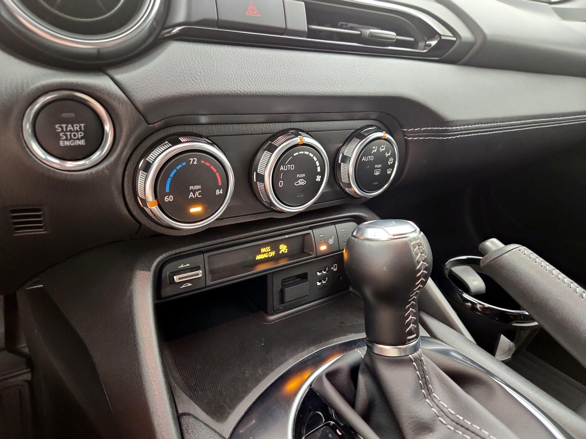Thumbnail: 2021 Mazda MX-5 Miata - 16