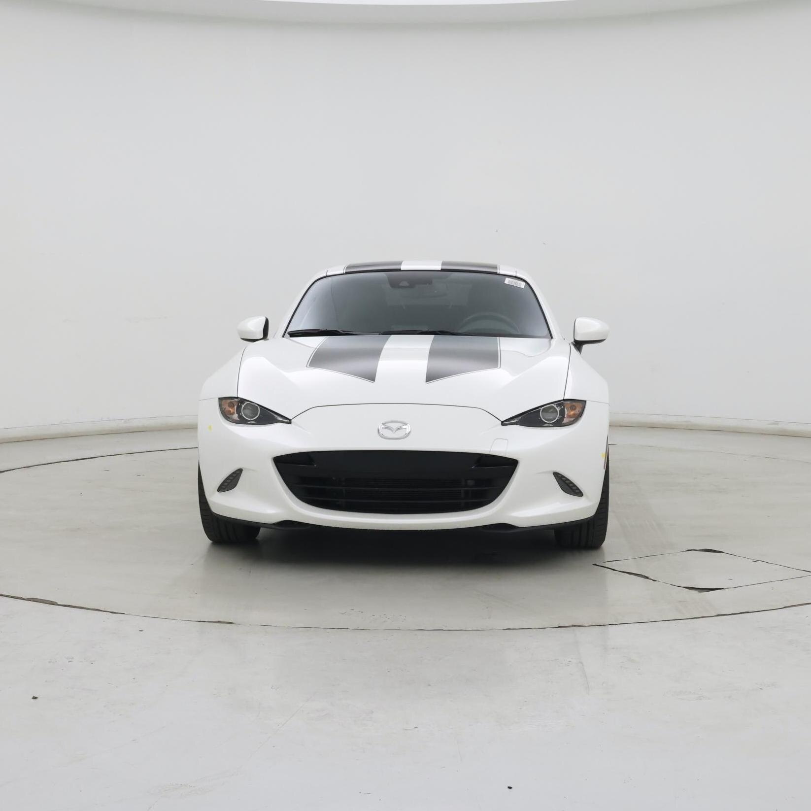 Thumbnail: 2021 Mazda MX-5 Miata - 5