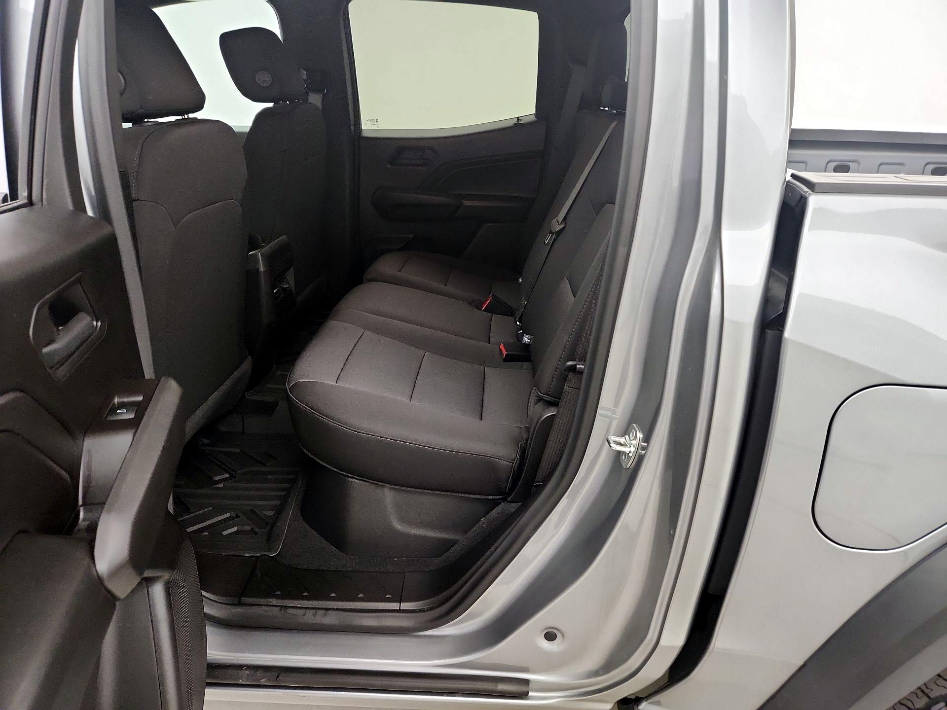 Thumbnail: 2026 Chevrolet Colorado - 19