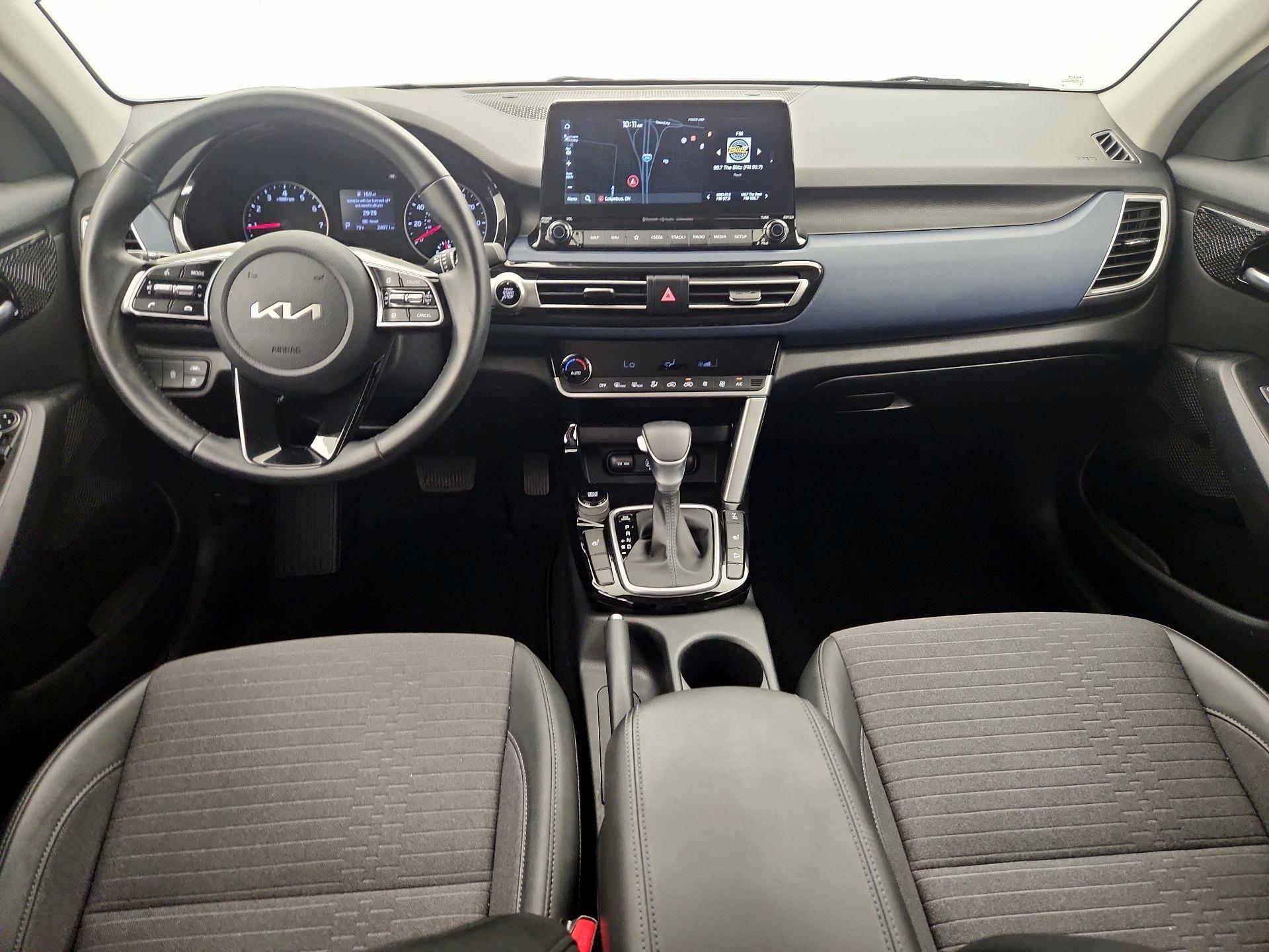 Thumbnail: 2023 Kia Seltos - 9