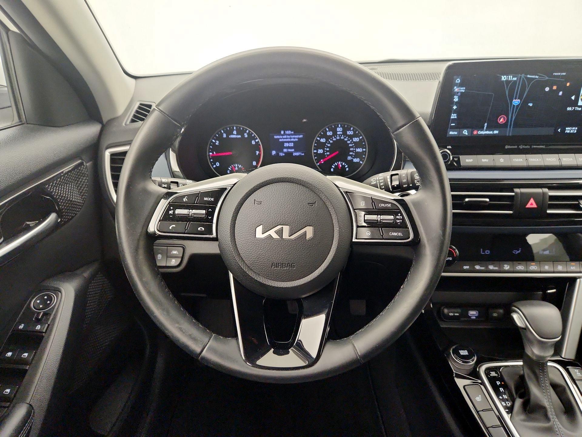 Thumbnail: 2023 Kia Seltos - 10