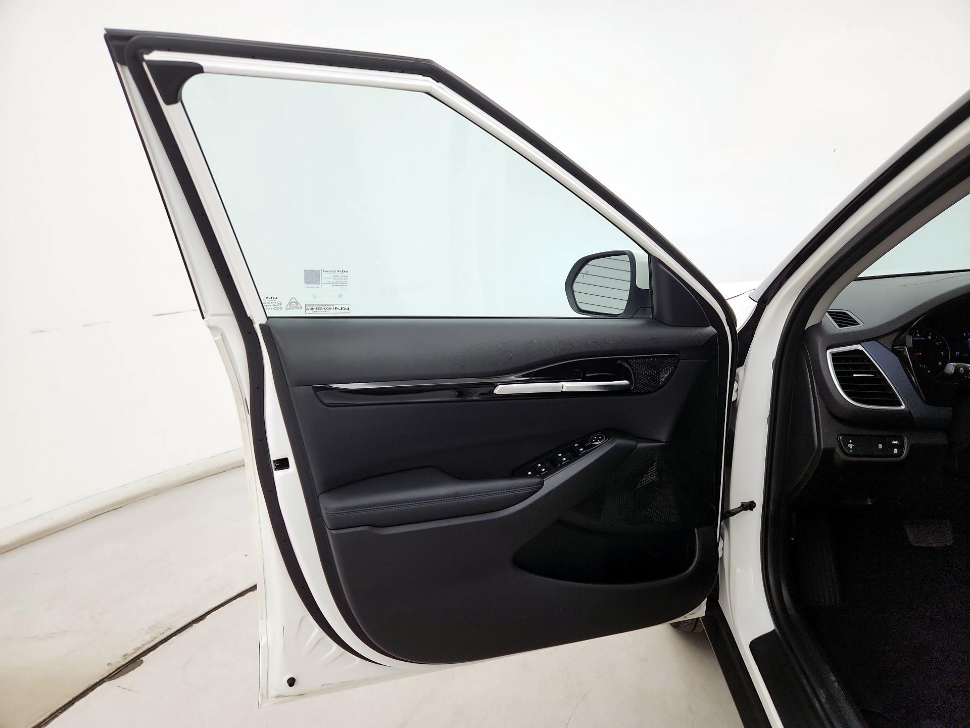 Thumbnail: 2023 Kia Seltos - 12