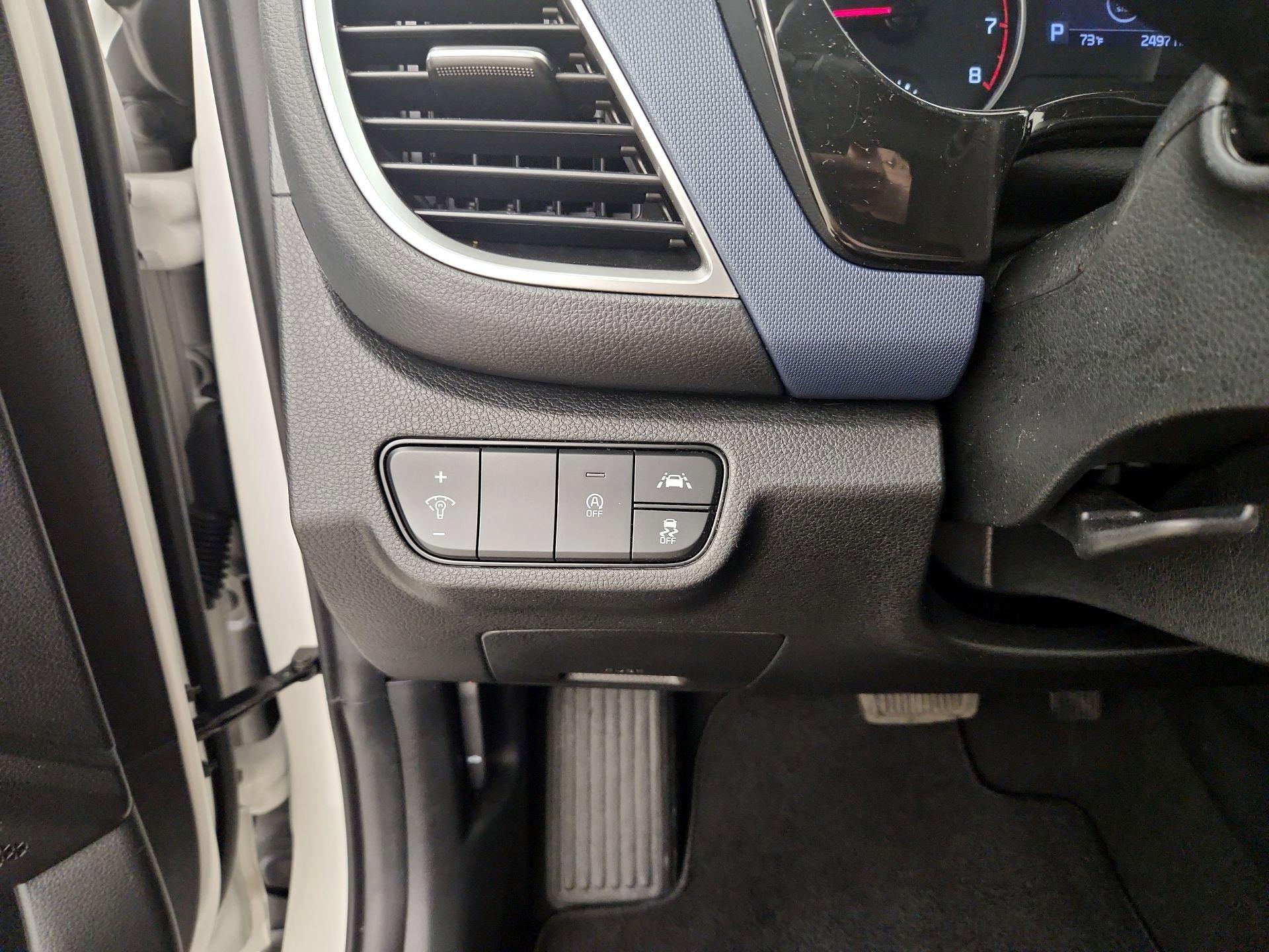 Thumbnail: 2023 Kia Seltos - 13