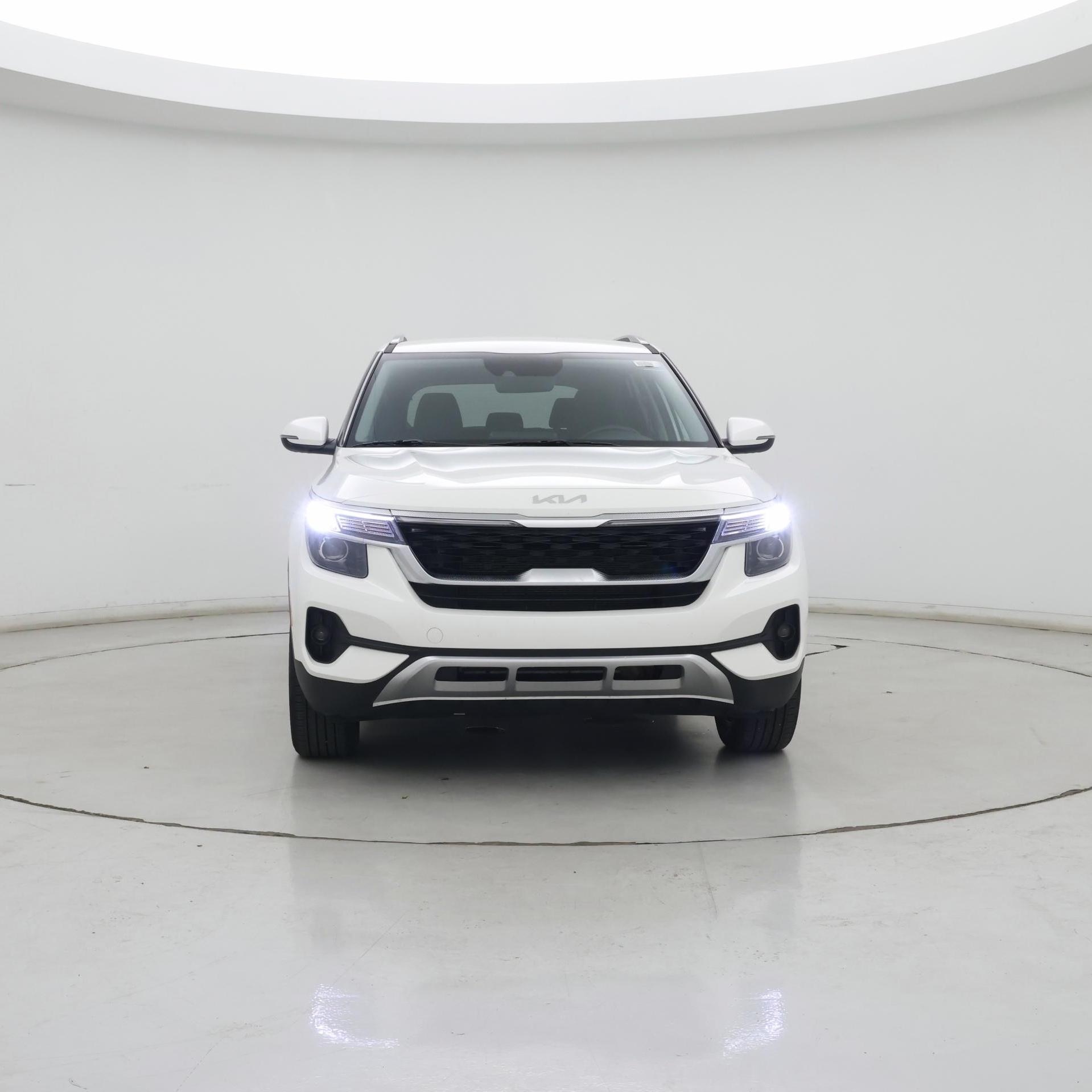 Thumbnail: 2023 Kia Seltos - 5