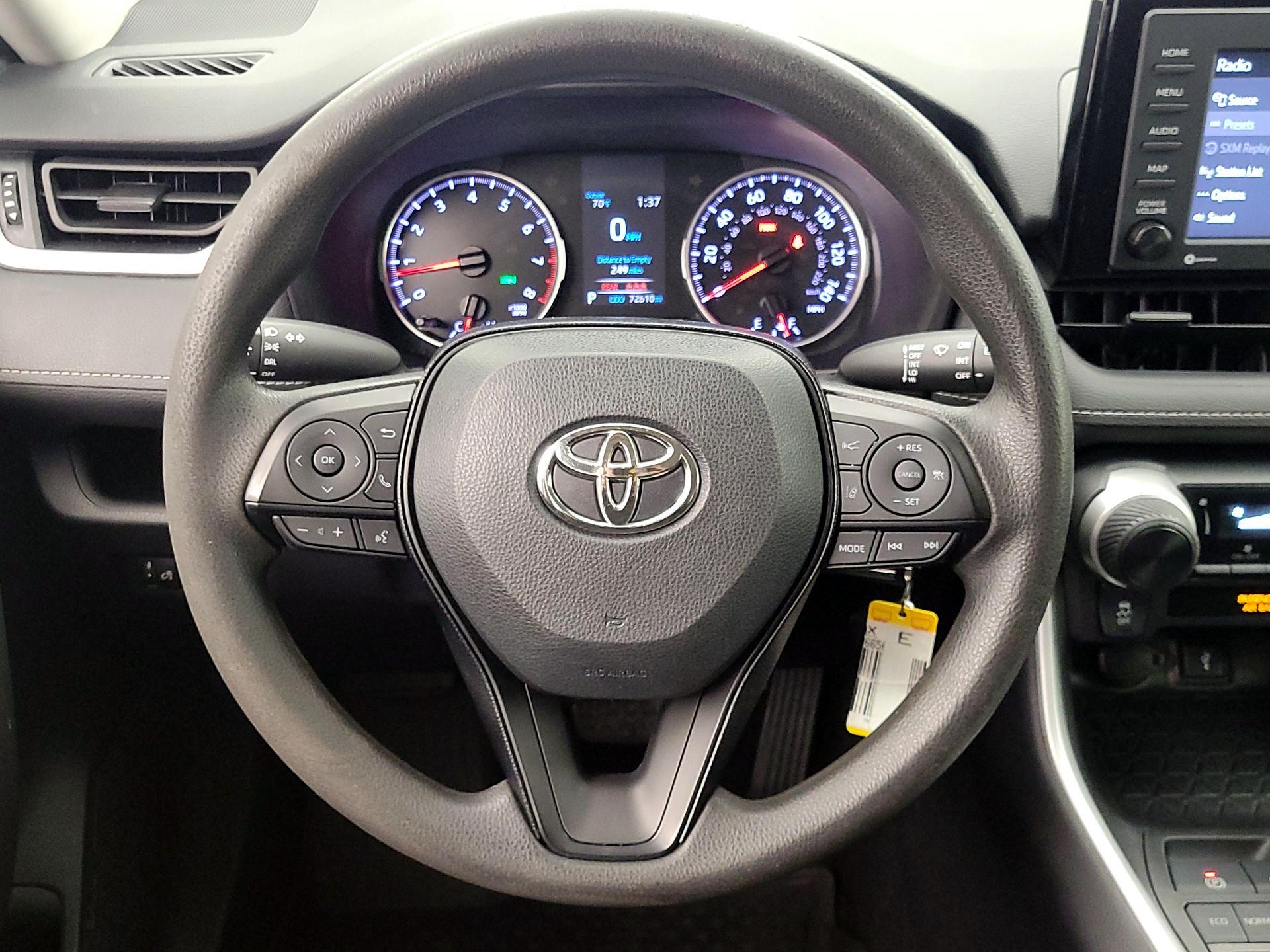 Thumbnail: 2020 Toyota RAV4 - 10