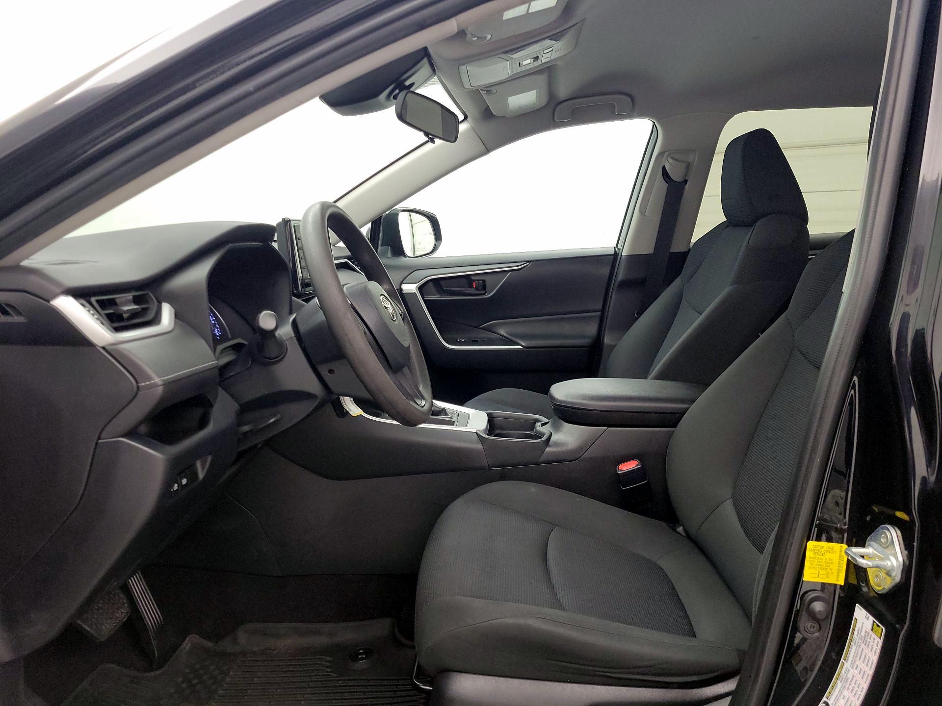 Thumbnail: 2020 Toyota RAV4 - 11