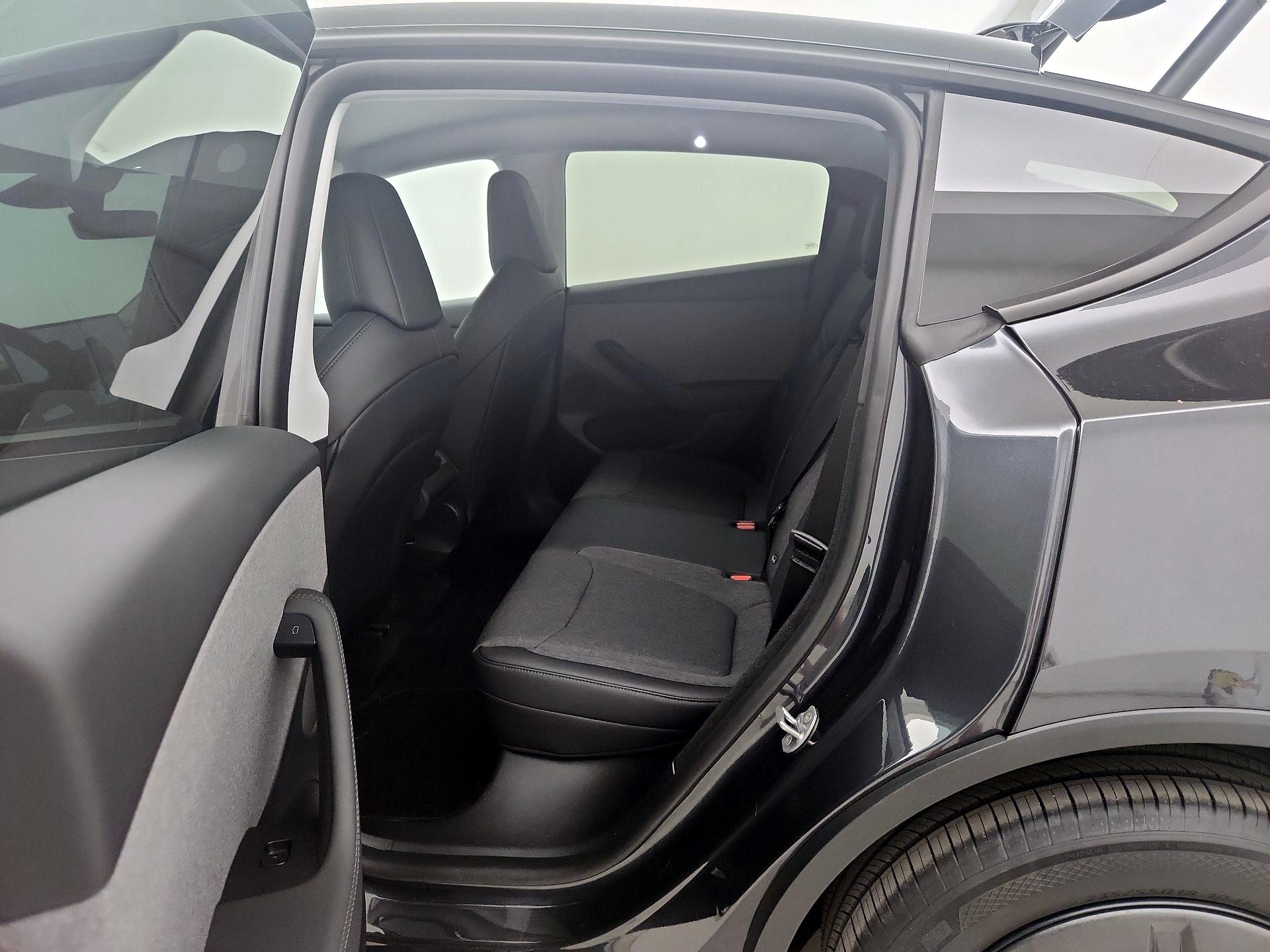 Thumbnail: 2026 Tesla Model Y - 18